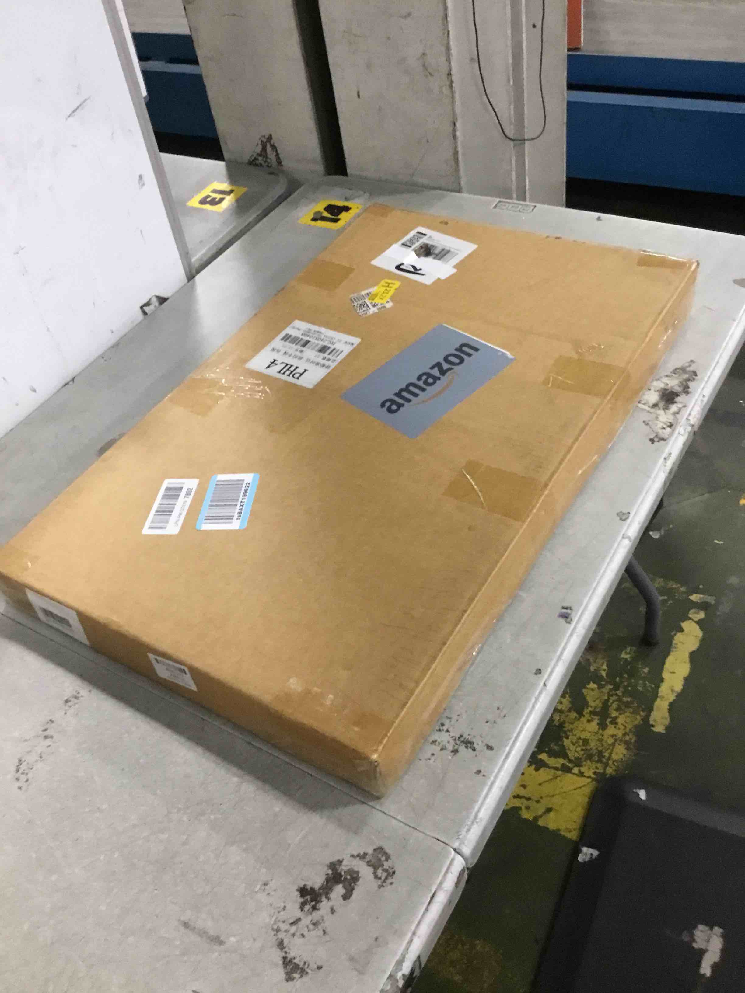 https://s3.amazonaws.com/lotting-images-prod/bidfta/TEA1408873_1745241245979.jpeg