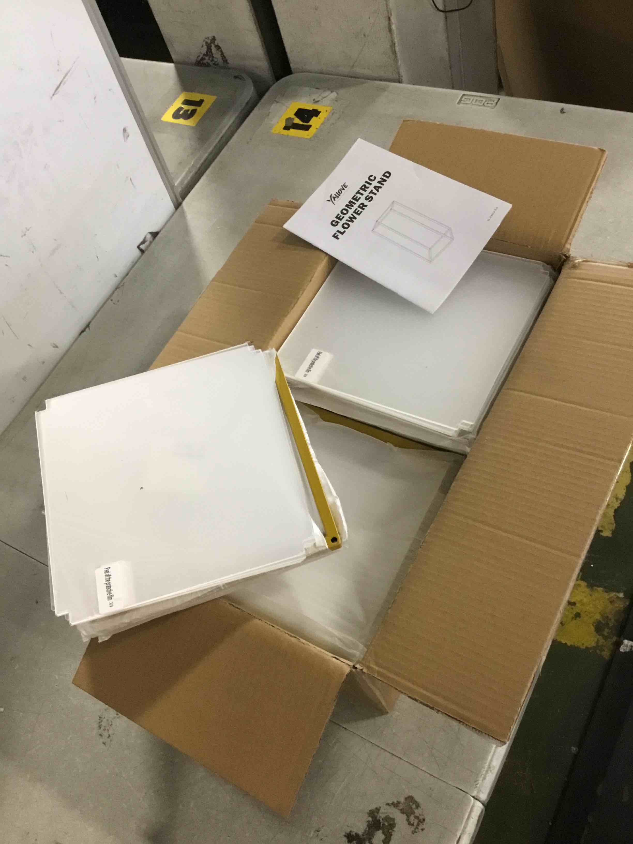 https://s3.amazonaws.com/lotting-images-prod/bidfta/TEA1408917_1745252307406.jpeg