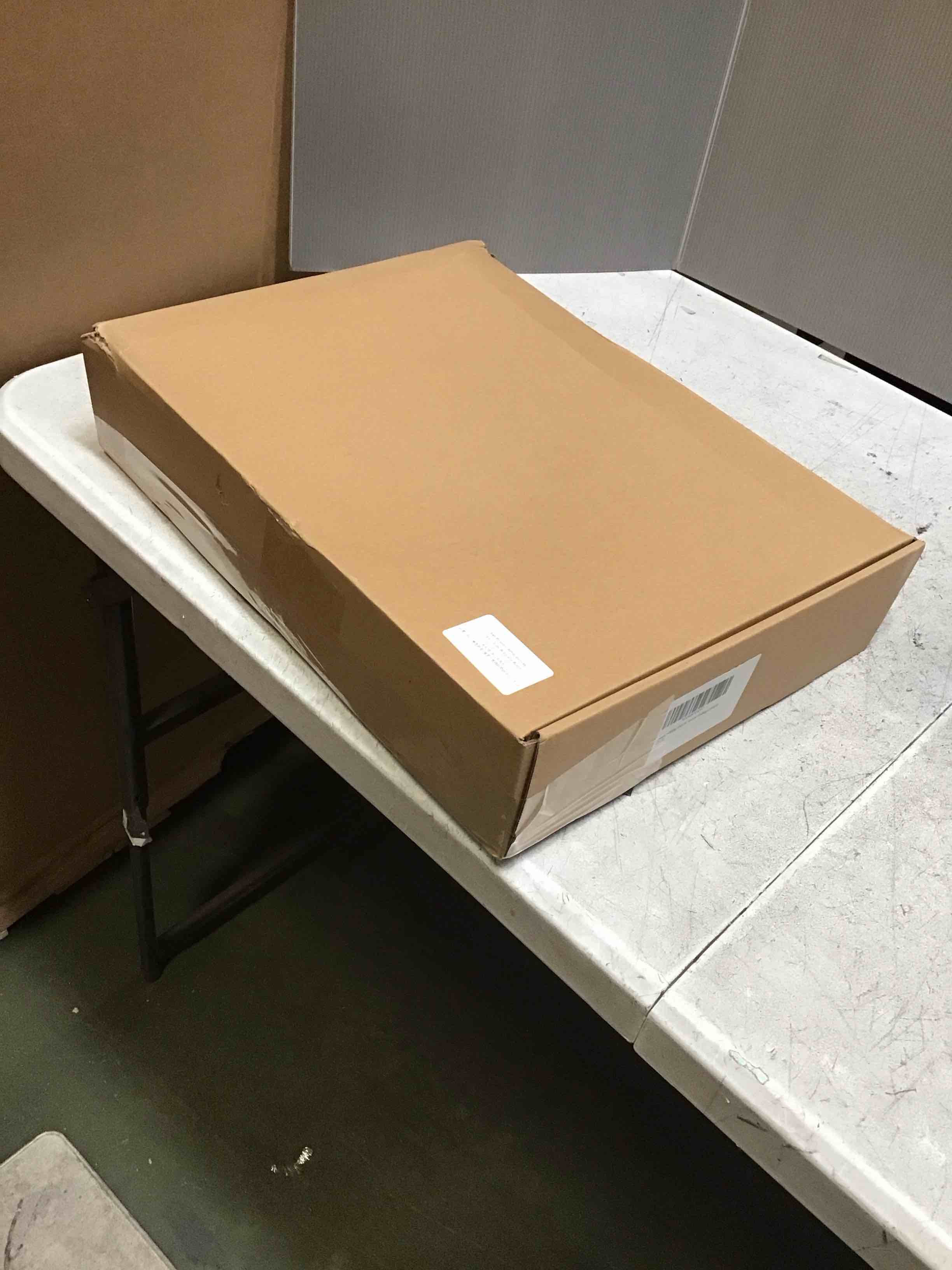 https://s3.amazonaws.com/lotting-images-prod/bidfta/TEA1409018_1745848229696.jpeg