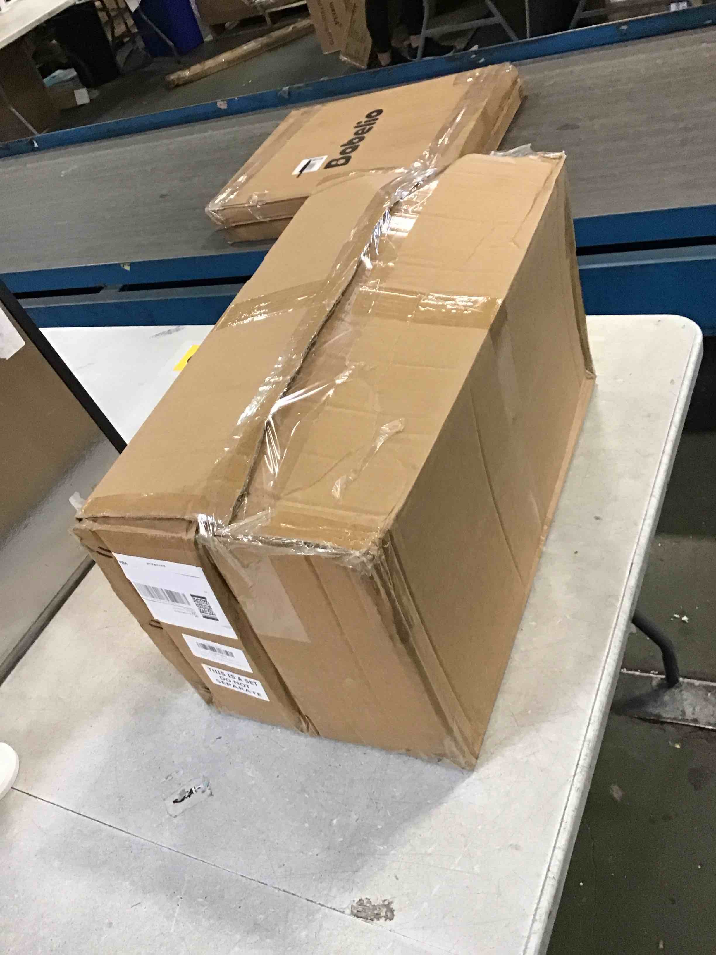 https://s3.amazonaws.com/lotting-images-prod/bidfta/TEA1409698_1746628032917.jpeg