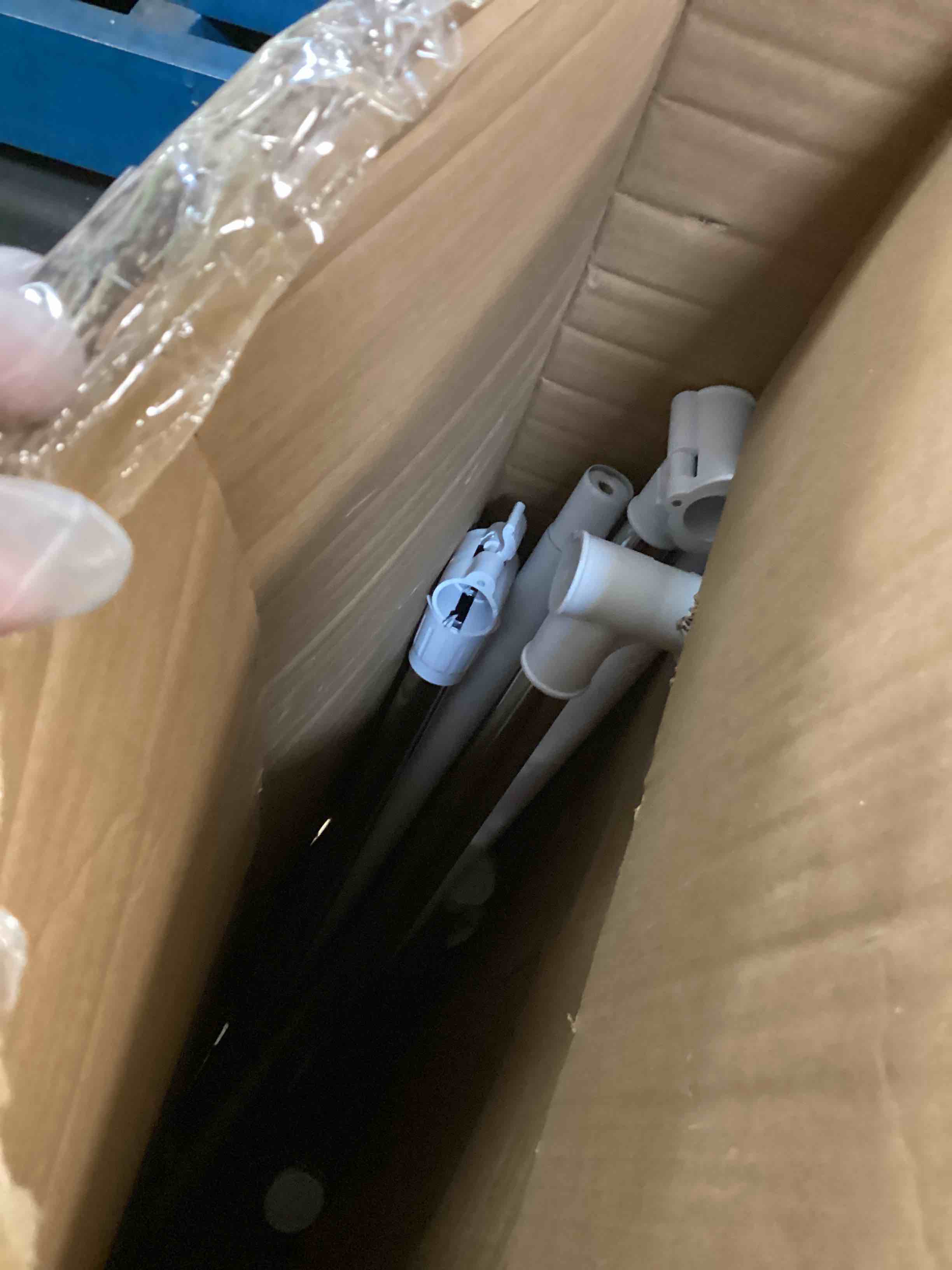 https://s3.amazonaws.com/lotting-images-prod/bidfta/TEA1411461_1743097663121.jpeg
