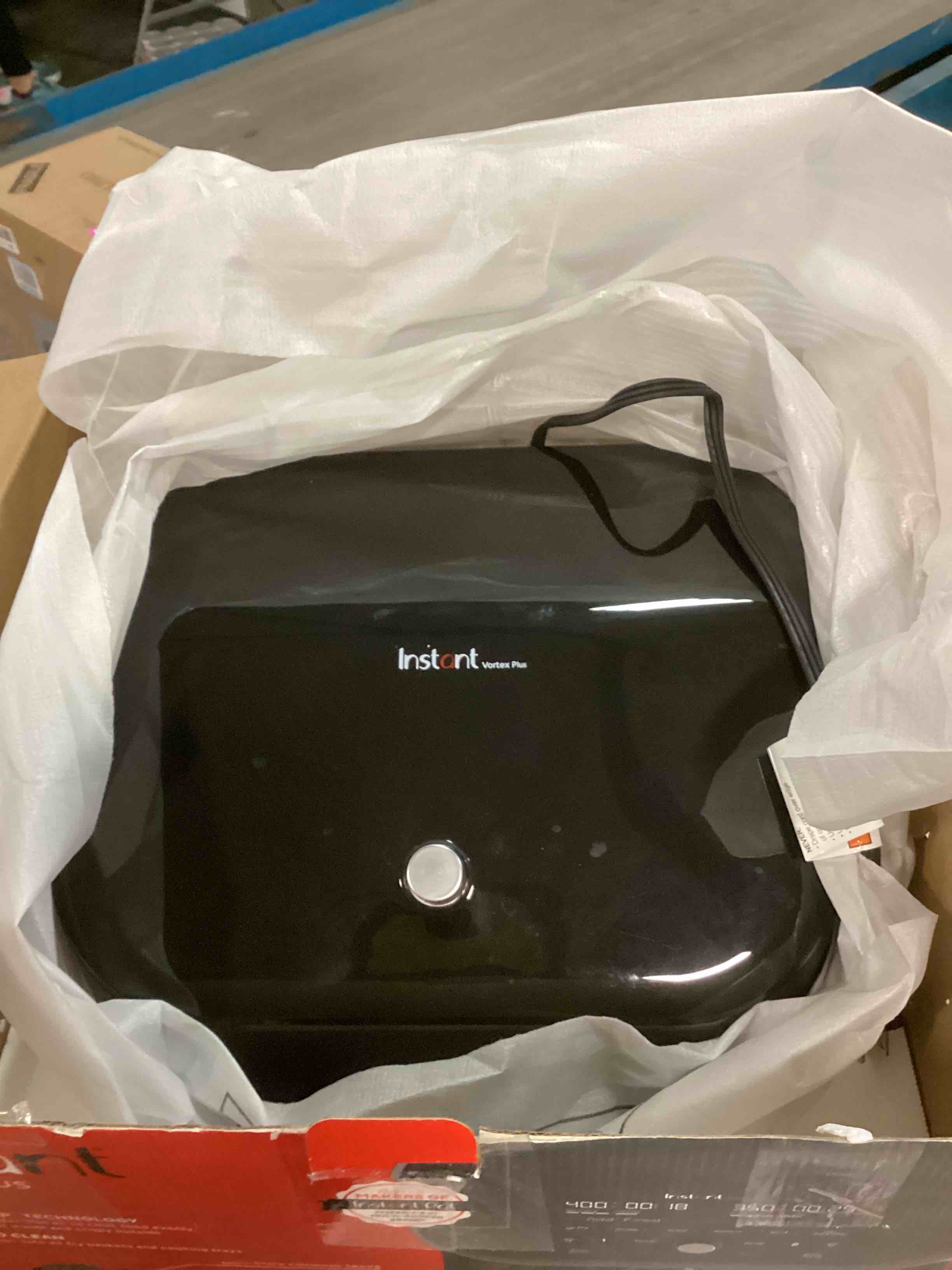https://s3.amazonaws.com/lotting-images-prod/bidfta/TEA1411763_1743423110449.jpeg
