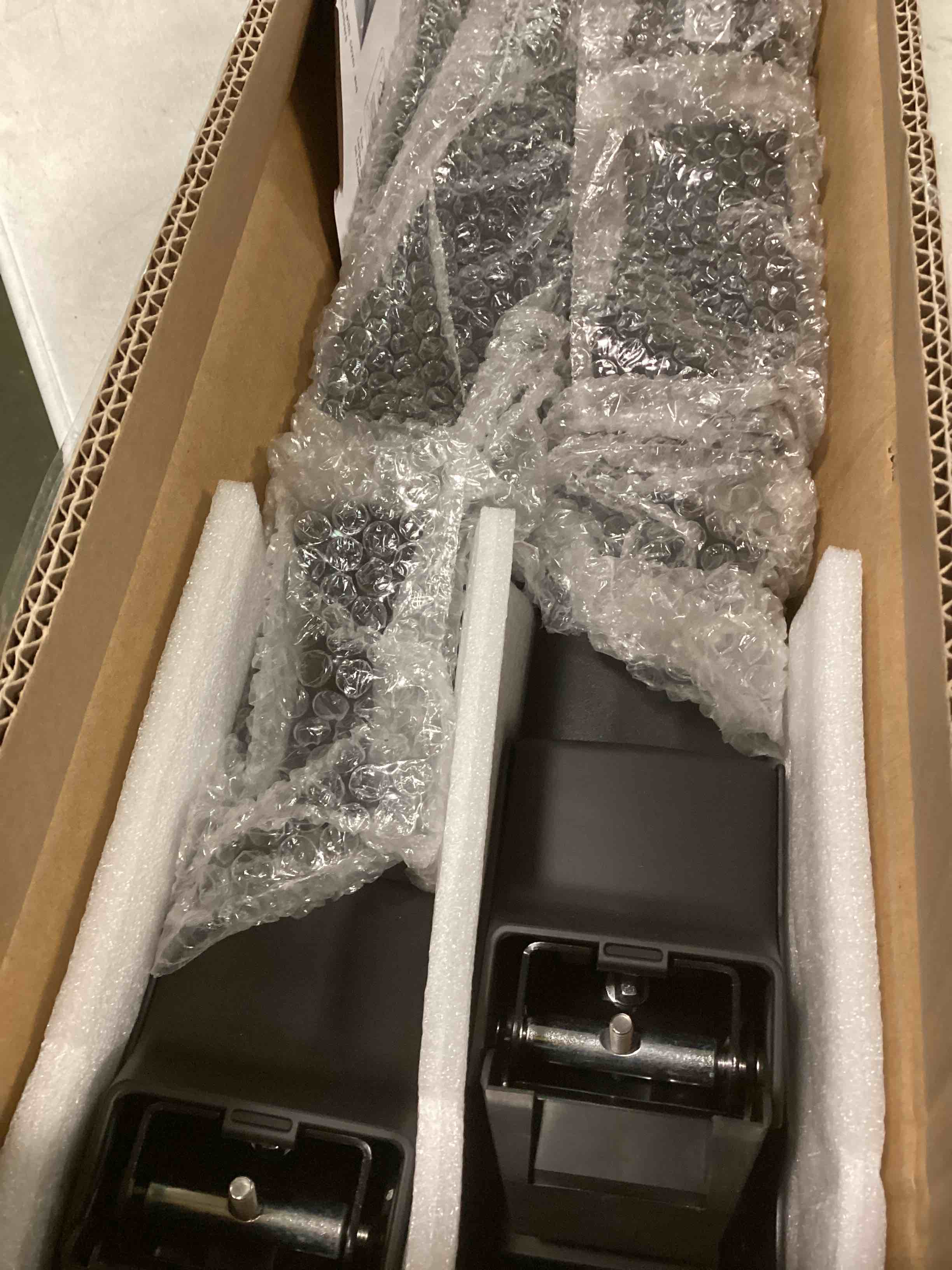 https://s3.amazonaws.com/lotting-images-prod/bidfta/TEA1412256_1743599649503.jpeg