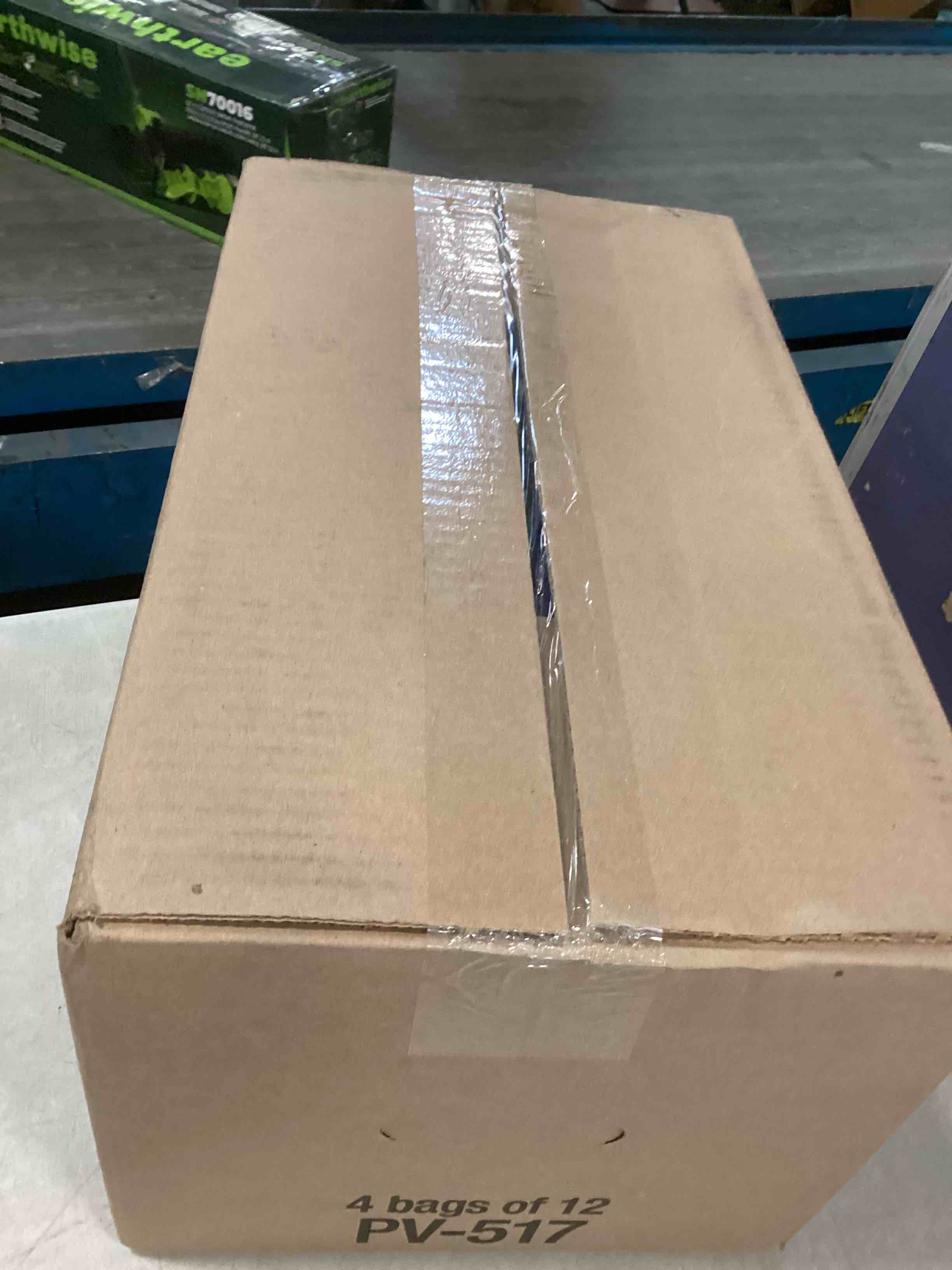 https://s3.amazonaws.com/lotting-images-prod/bidfta/TEA1412392_1743617259344.jpeg