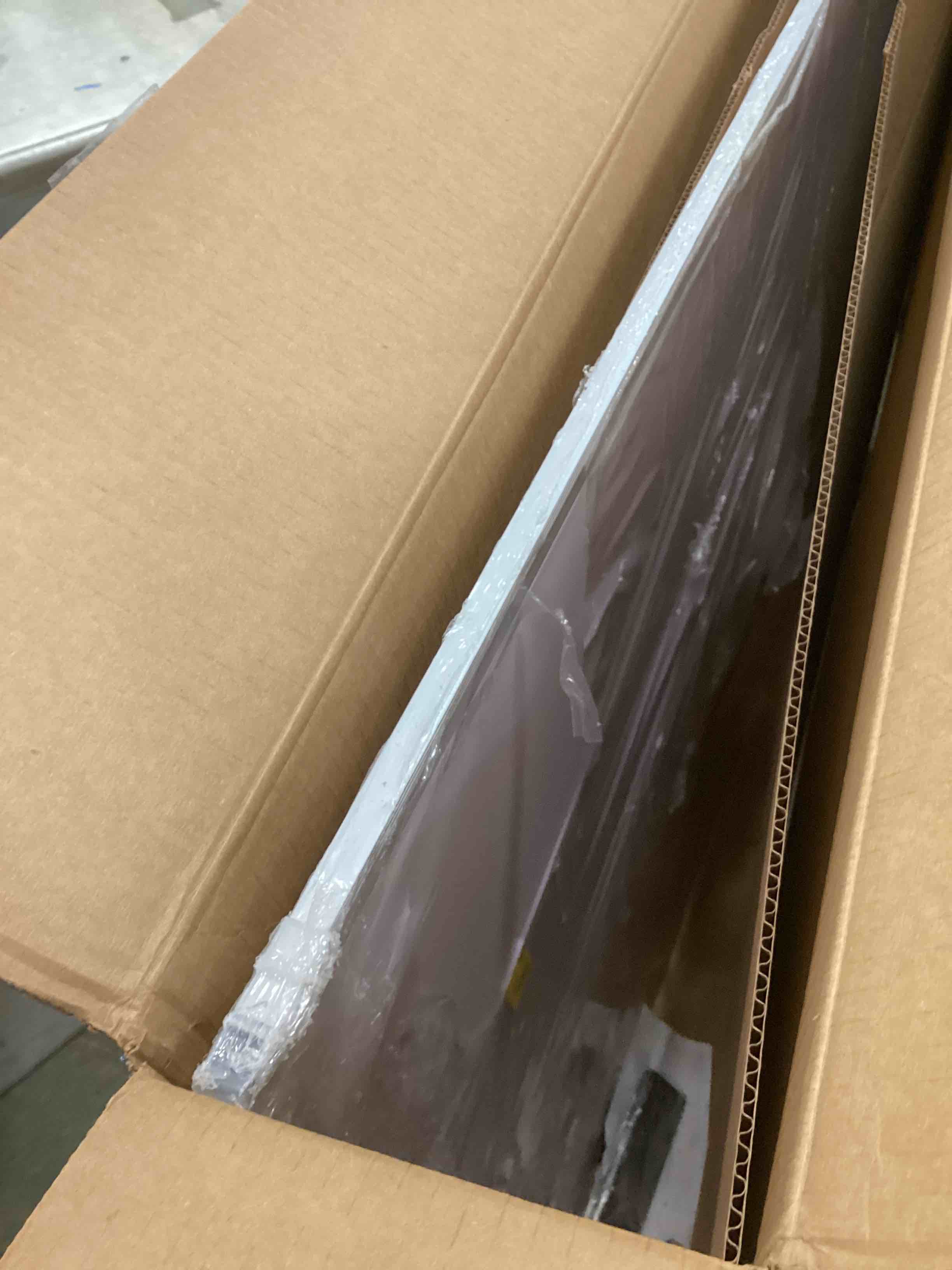 https://s3.amazonaws.com/lotting-images-prod/bidfta/TEA1412576_1743696890861.jpeg