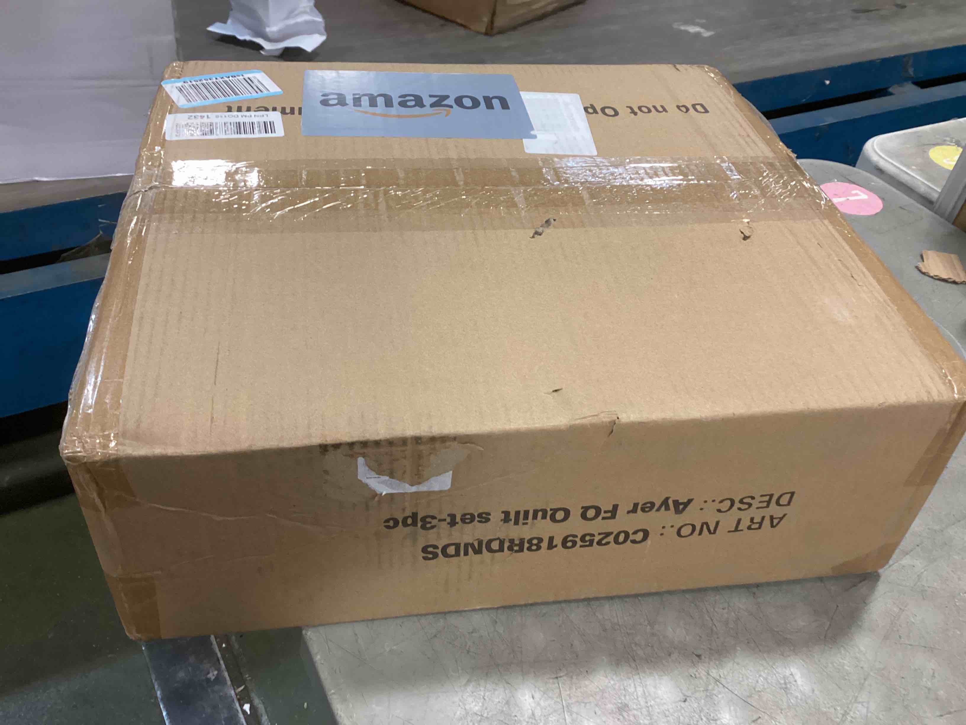 https://s3.amazonaws.com/lotting-images-prod/bidfta/TEA1412729_1743773568370.jpeg