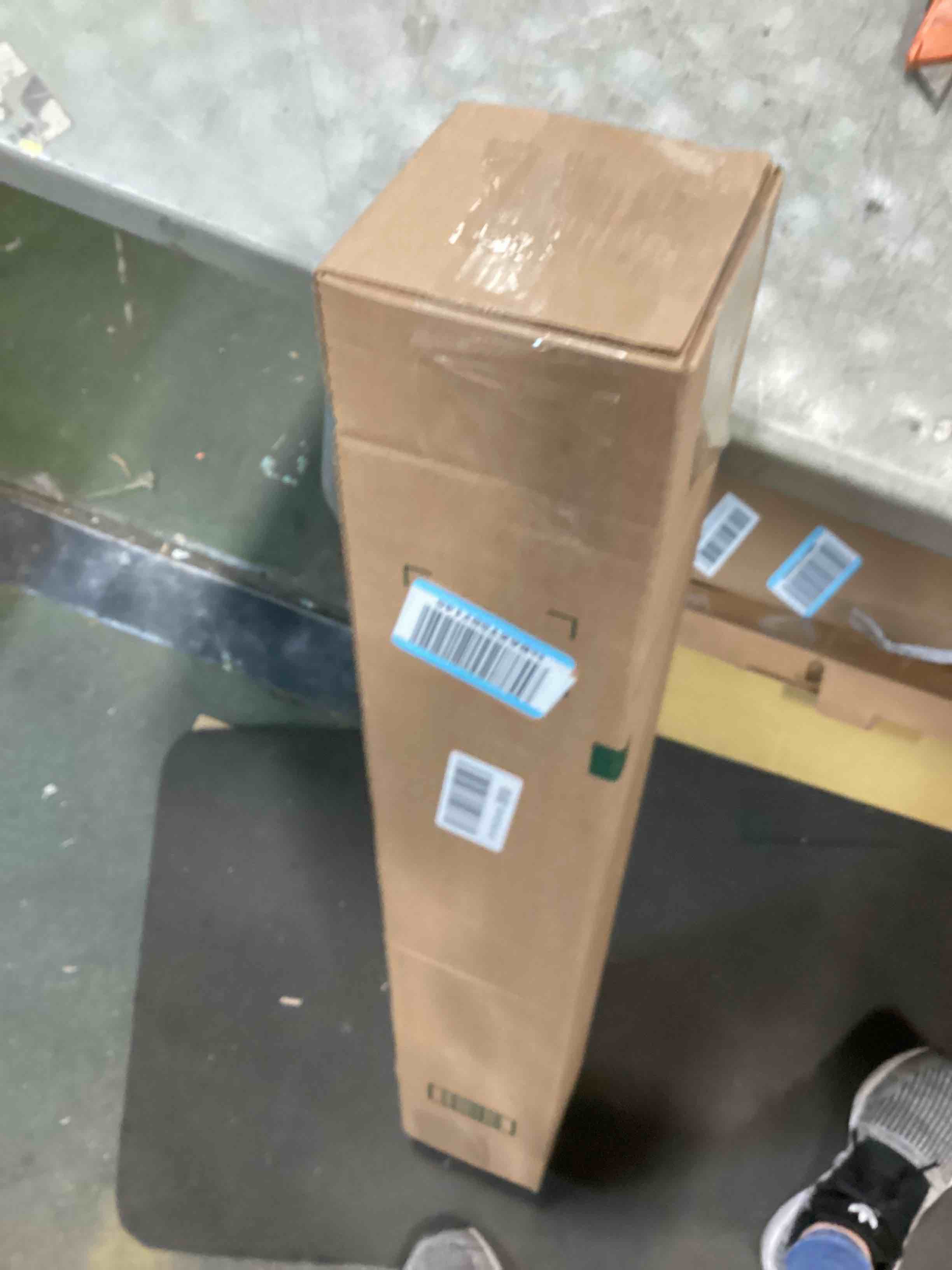 https://s3.amazonaws.com/lotting-images-prod/bidfta/TEA1412811_1743783689777.jpeg