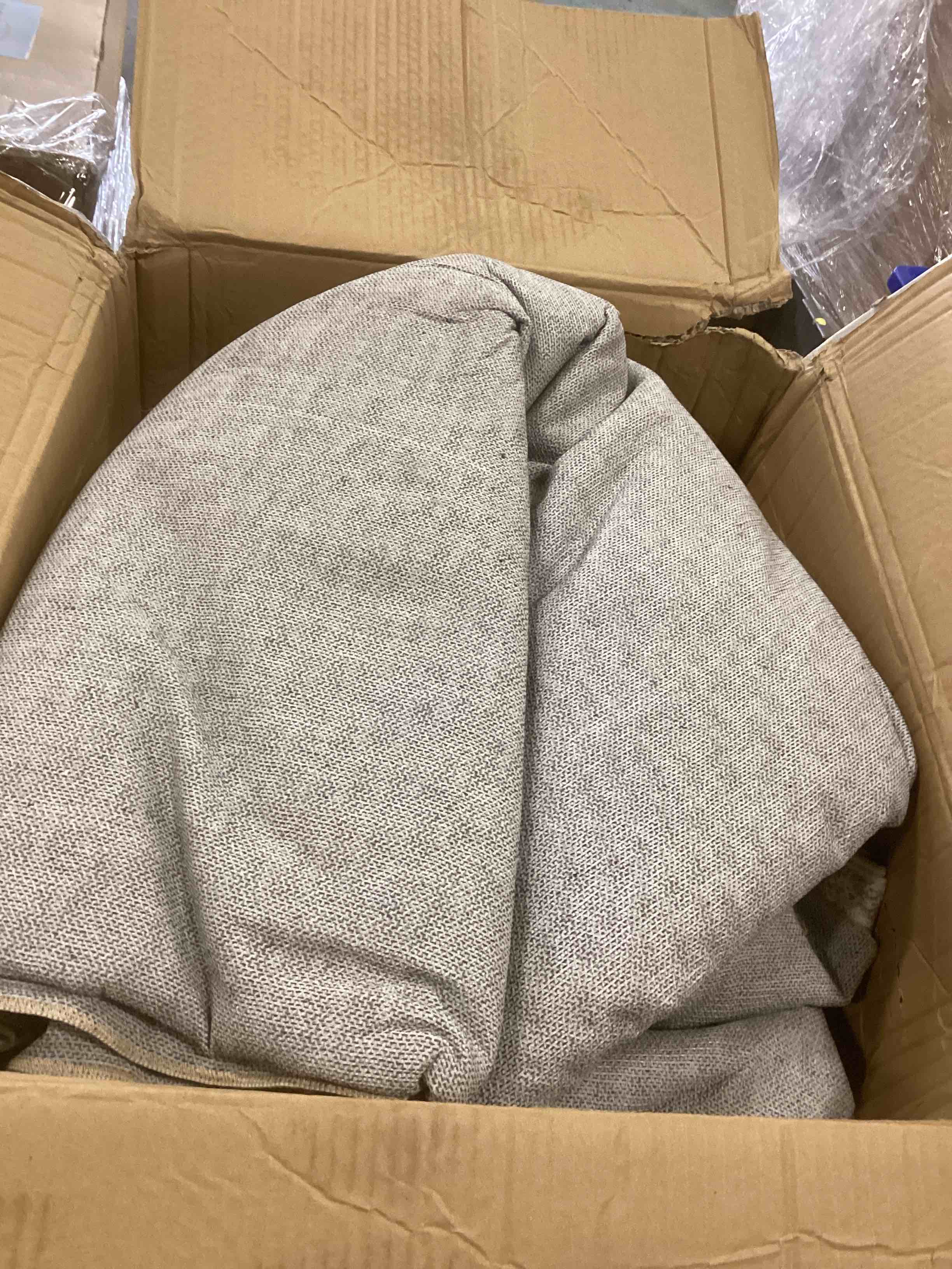 https://s3.amazonaws.com/lotting-images-prod/bidfta/TEA1413415_1744220704074.jpeg