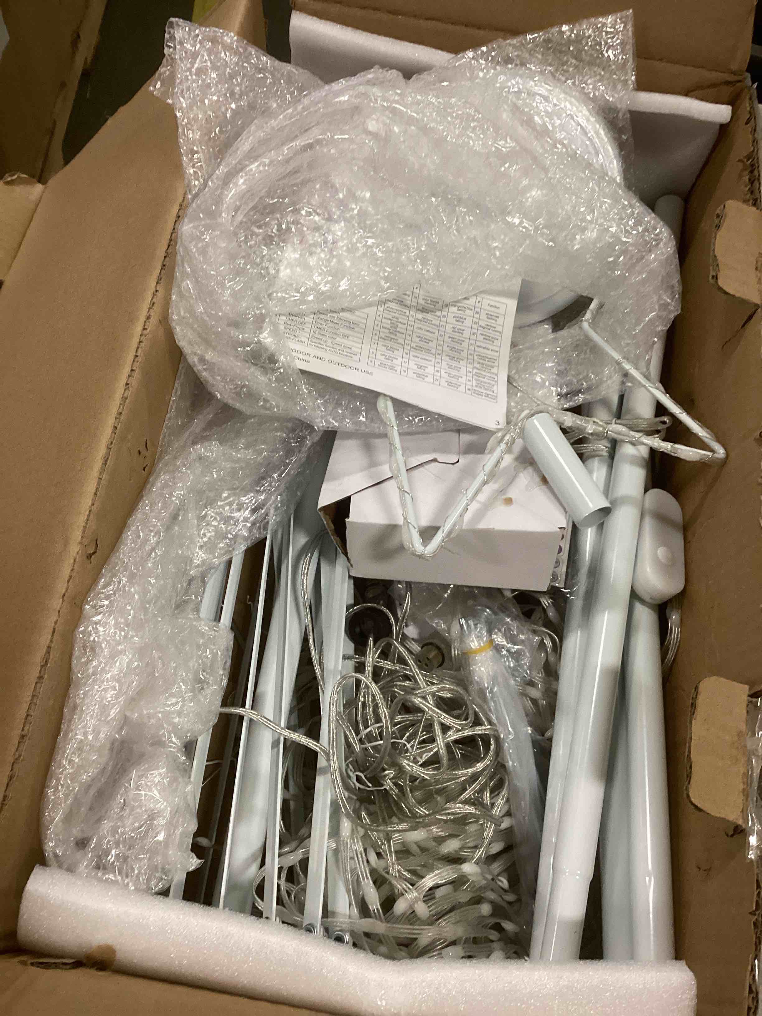 https://s3.amazonaws.com/lotting-images-prod/bidfta/TEA1413770_1744388516360.jpeg