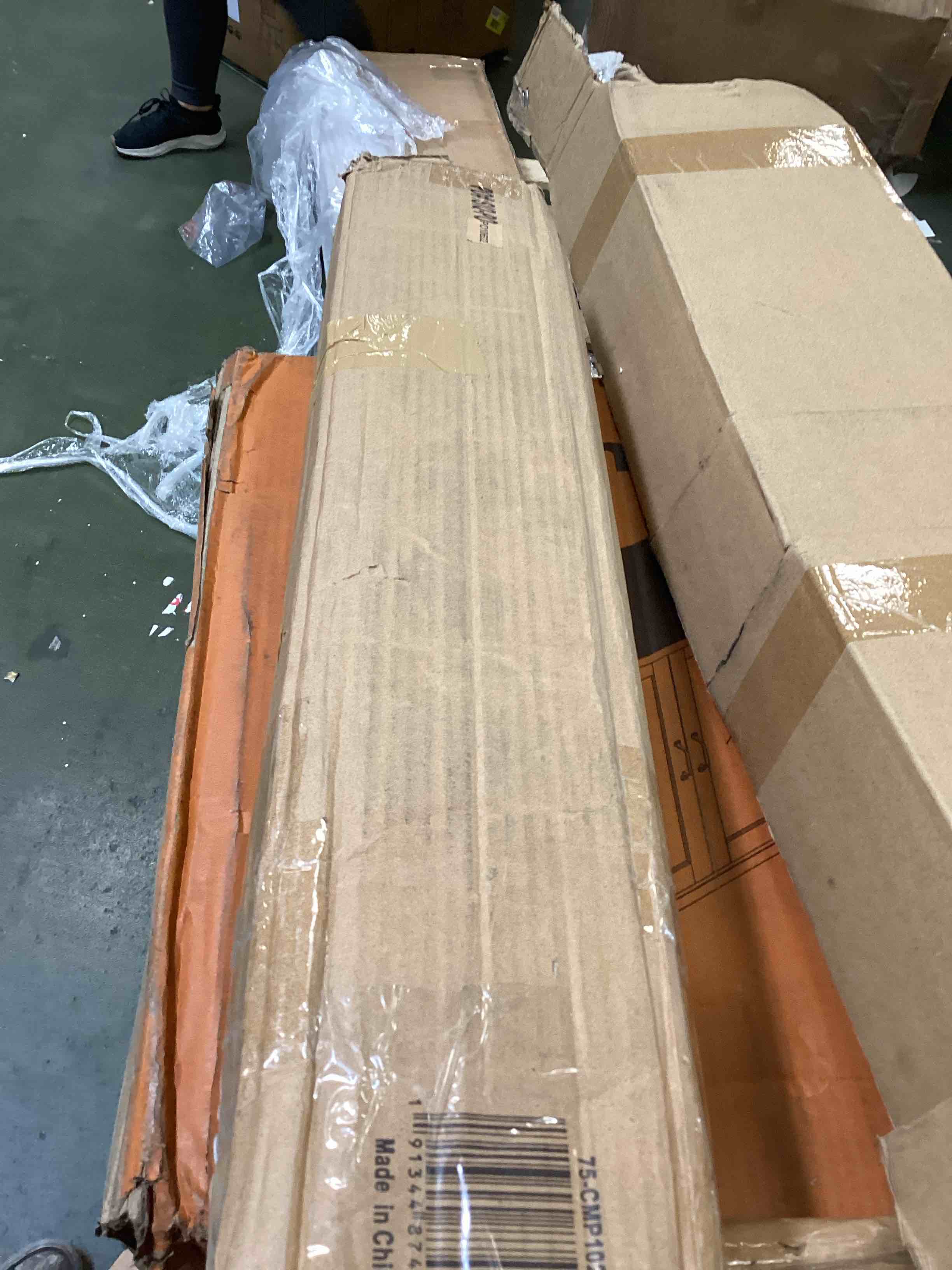 https://s3.amazonaws.com/lotting-images-prod/bidfta/TEA1419817_1746560940978.jpeg