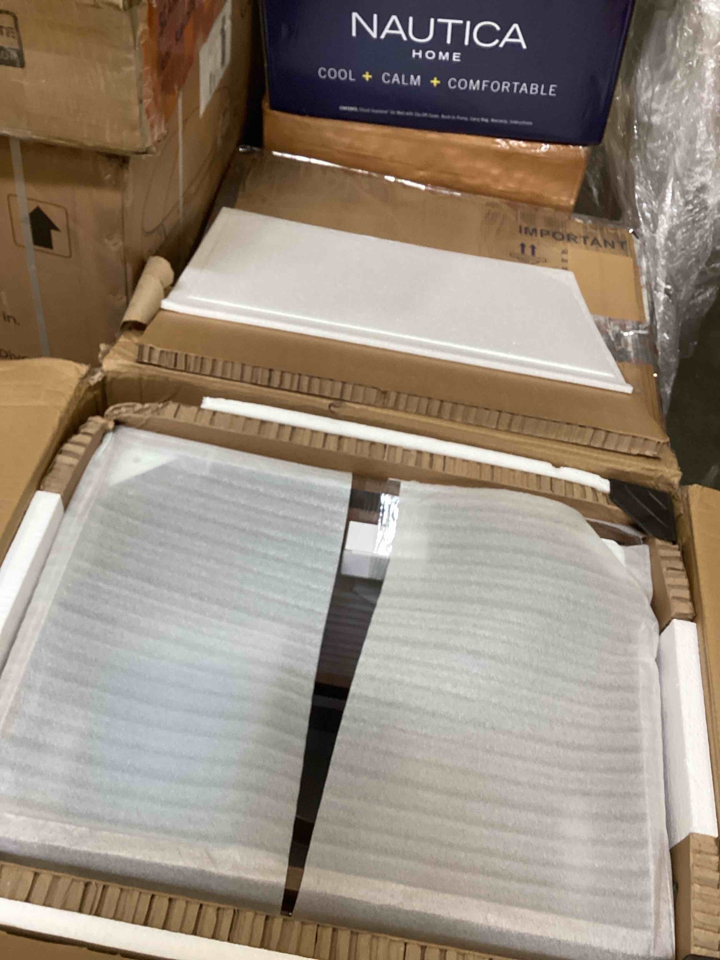 https://s3.amazonaws.com/lotting-images-prod/bidfta/TEA1419819_1746562075368.jpeg