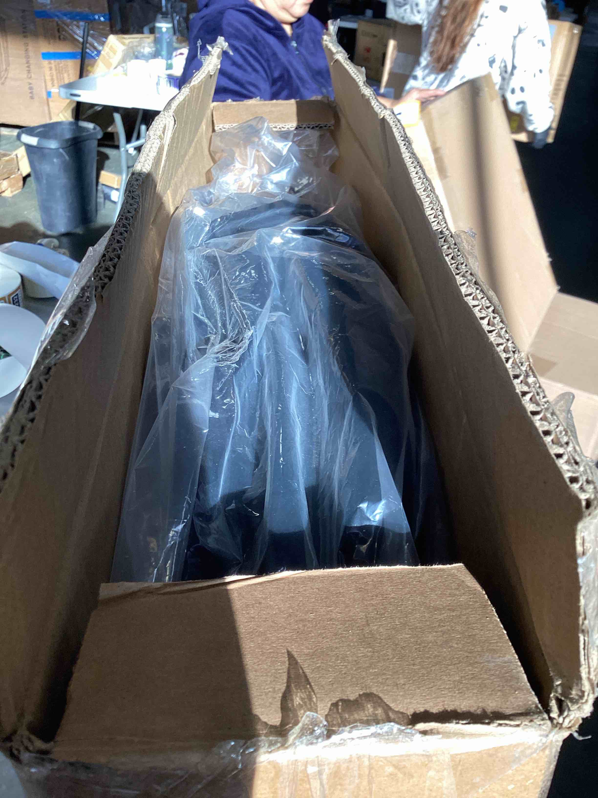 https://s3.amazonaws.com/lotting-images-prod/bidfta/TEA1420313_1741010440267.jpeg