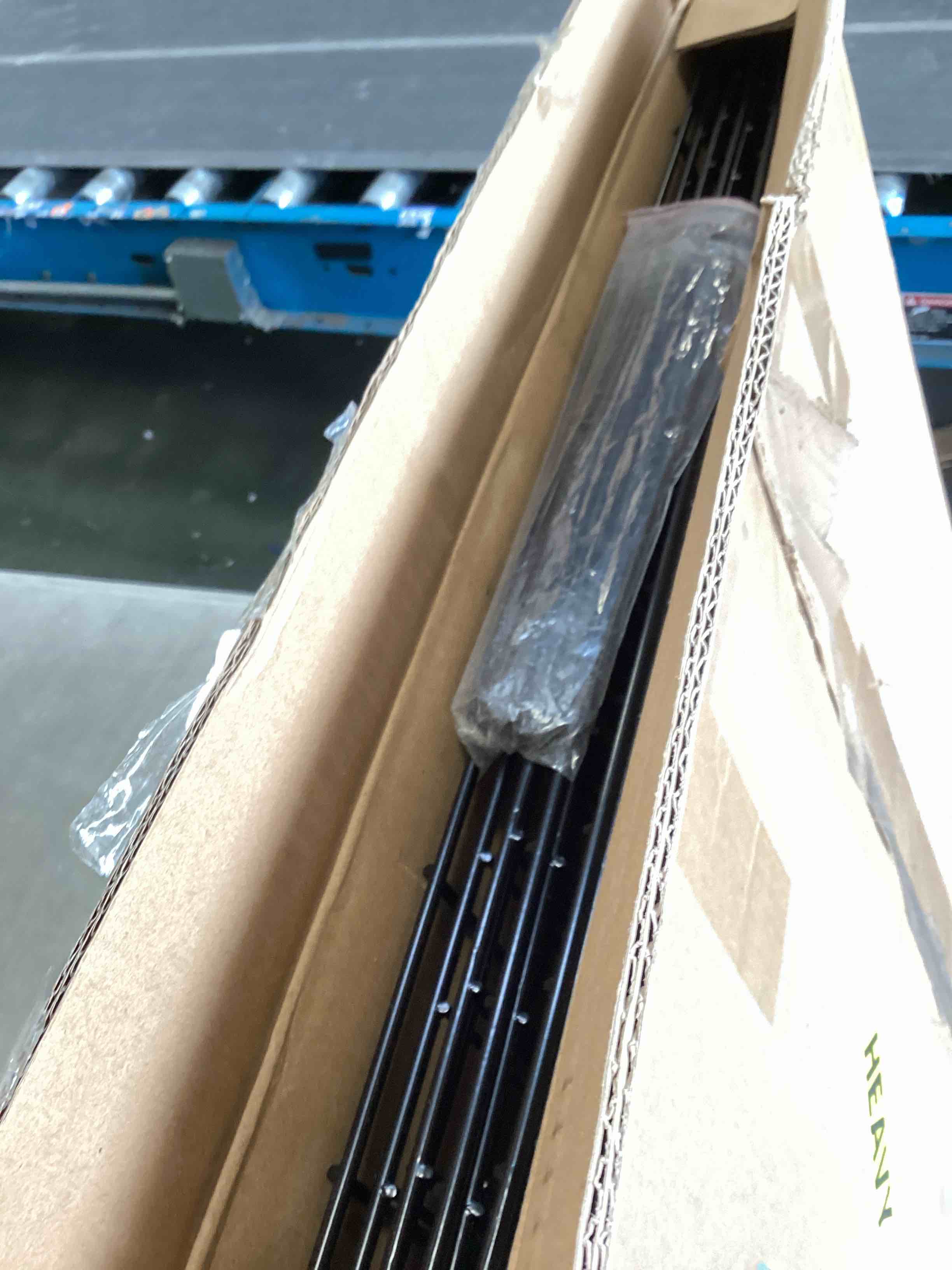 https://s3.amazonaws.com/lotting-images-prod/bidfta/TEA1420376_1741017956550.jpeg