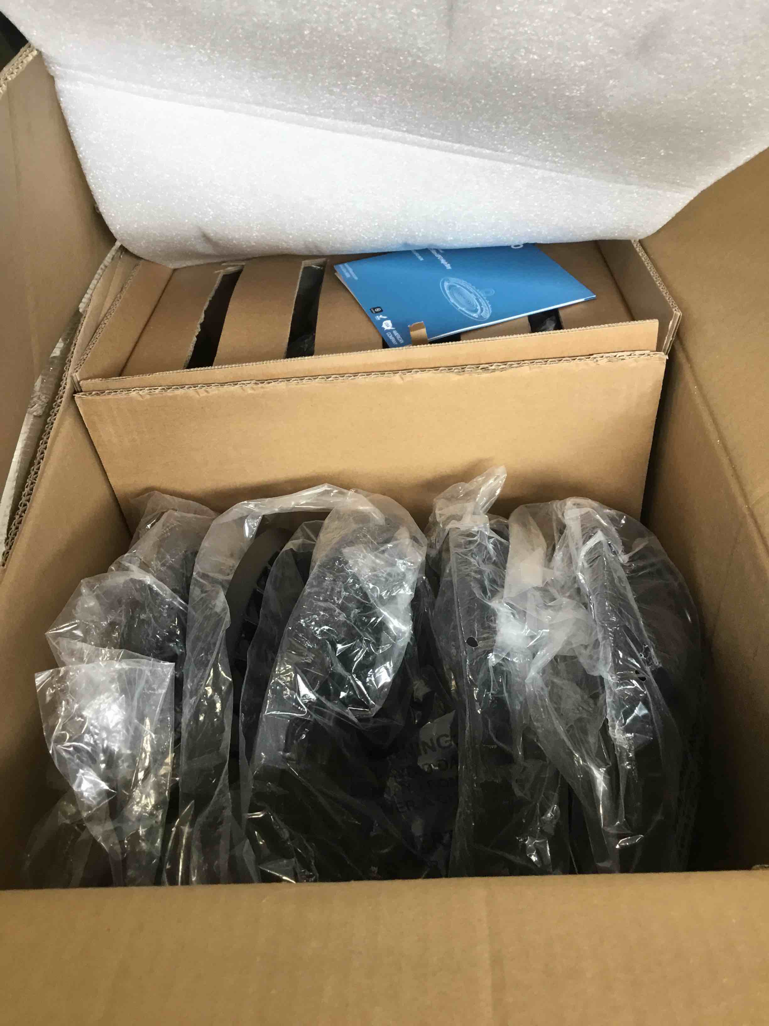 https://s3.amazonaws.com/lotting-images-prod/bidfta/TEA1420596_1741102975866.jpeg
