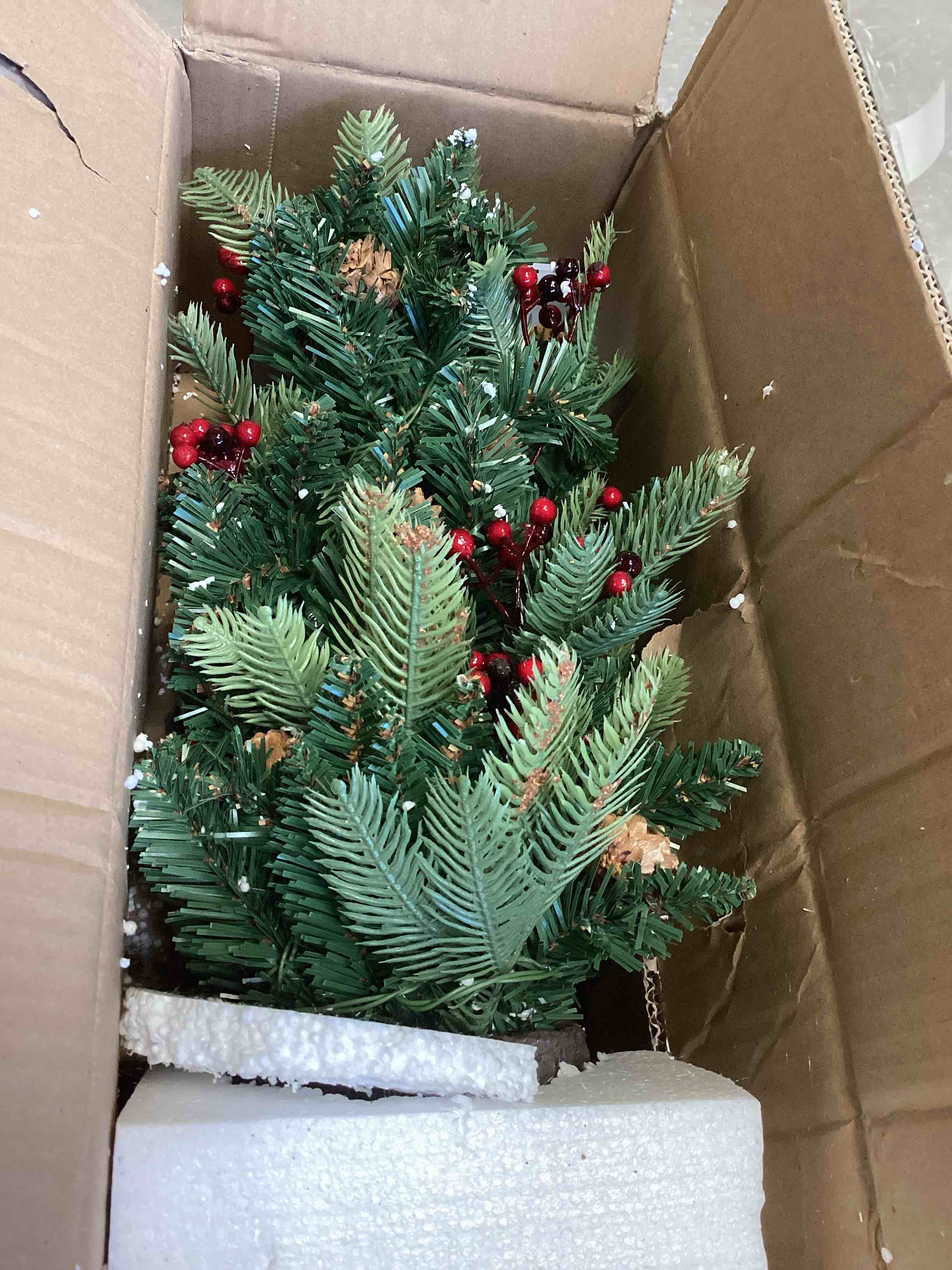 https://s3.amazonaws.com/lotting-images-prod/bidfta/TEA1421909_1742310995128.jpeg