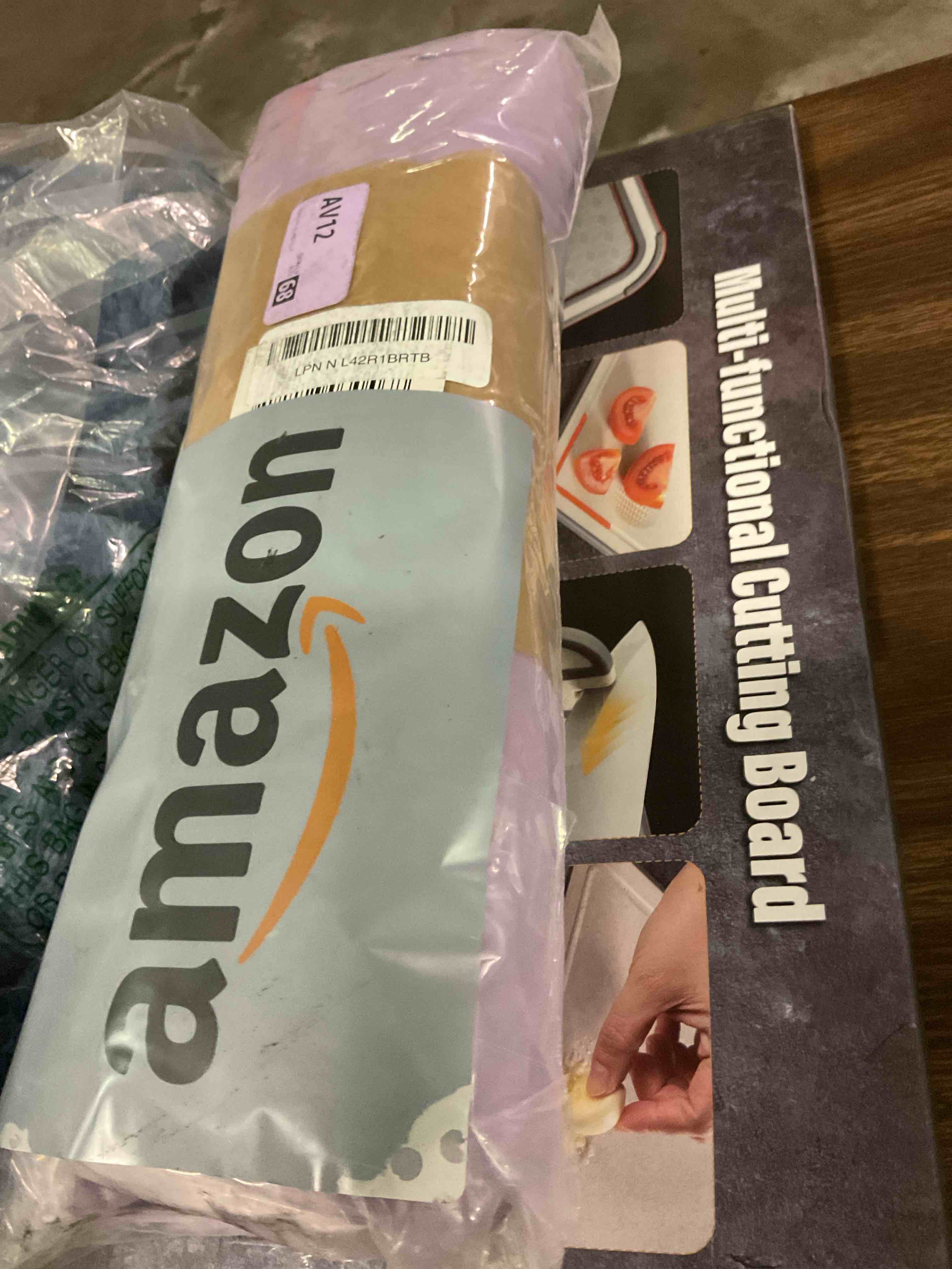 https://s3.amazonaws.com/lotting-images-prod/bidfta/TEA1423128_1741286007719.jpeg
