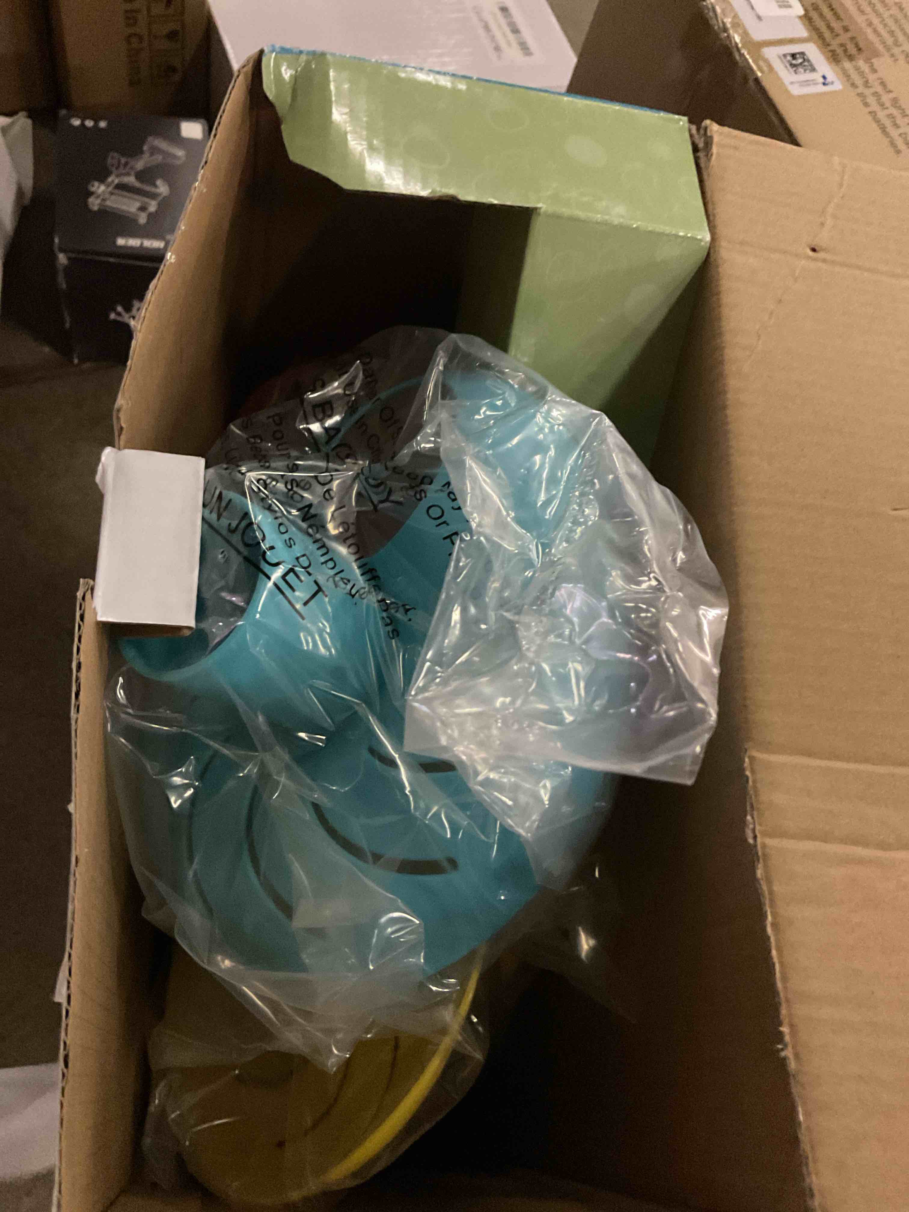 https://s3.amazonaws.com/lotting-images-prod/bidfta/TEA1423310_1741382940218.jpeg