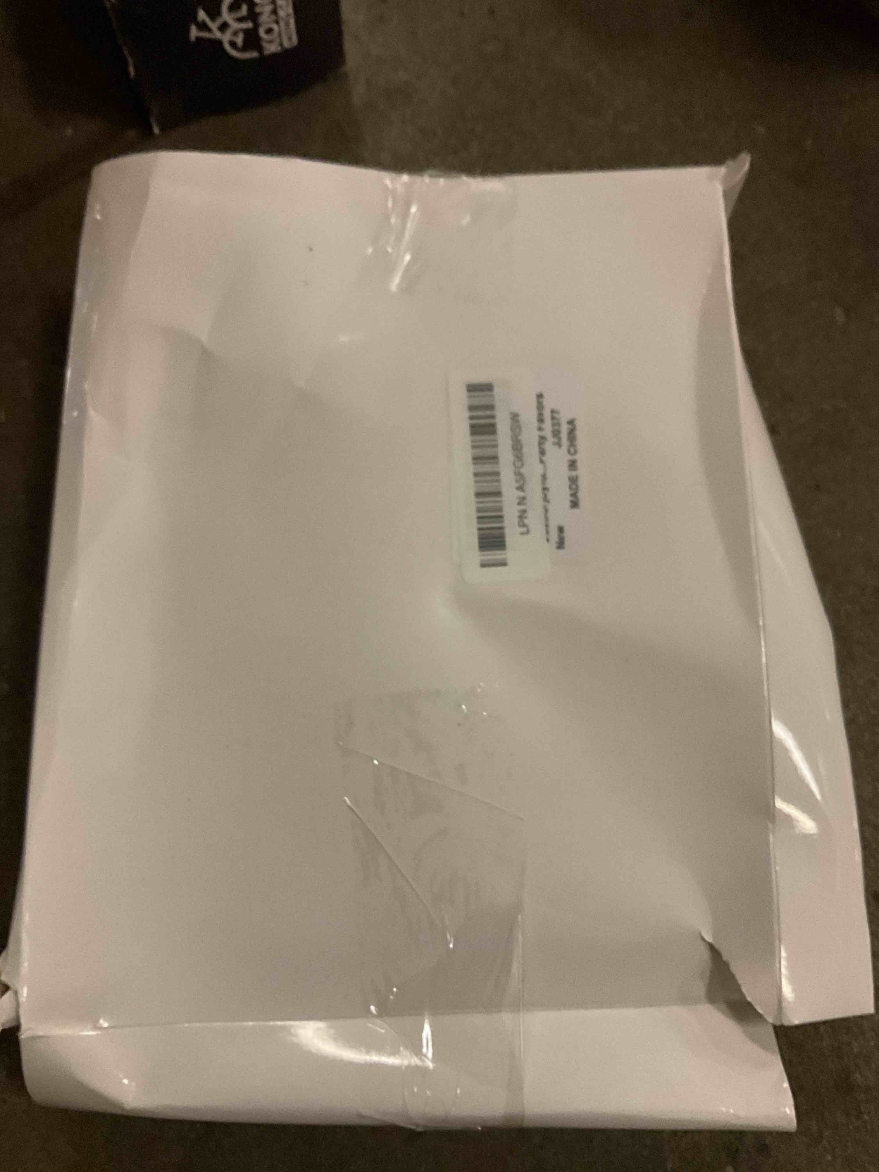 https://s3.amazonaws.com/lotting-images-prod/bidfta/TEA1423312_1741383338117.jpeg