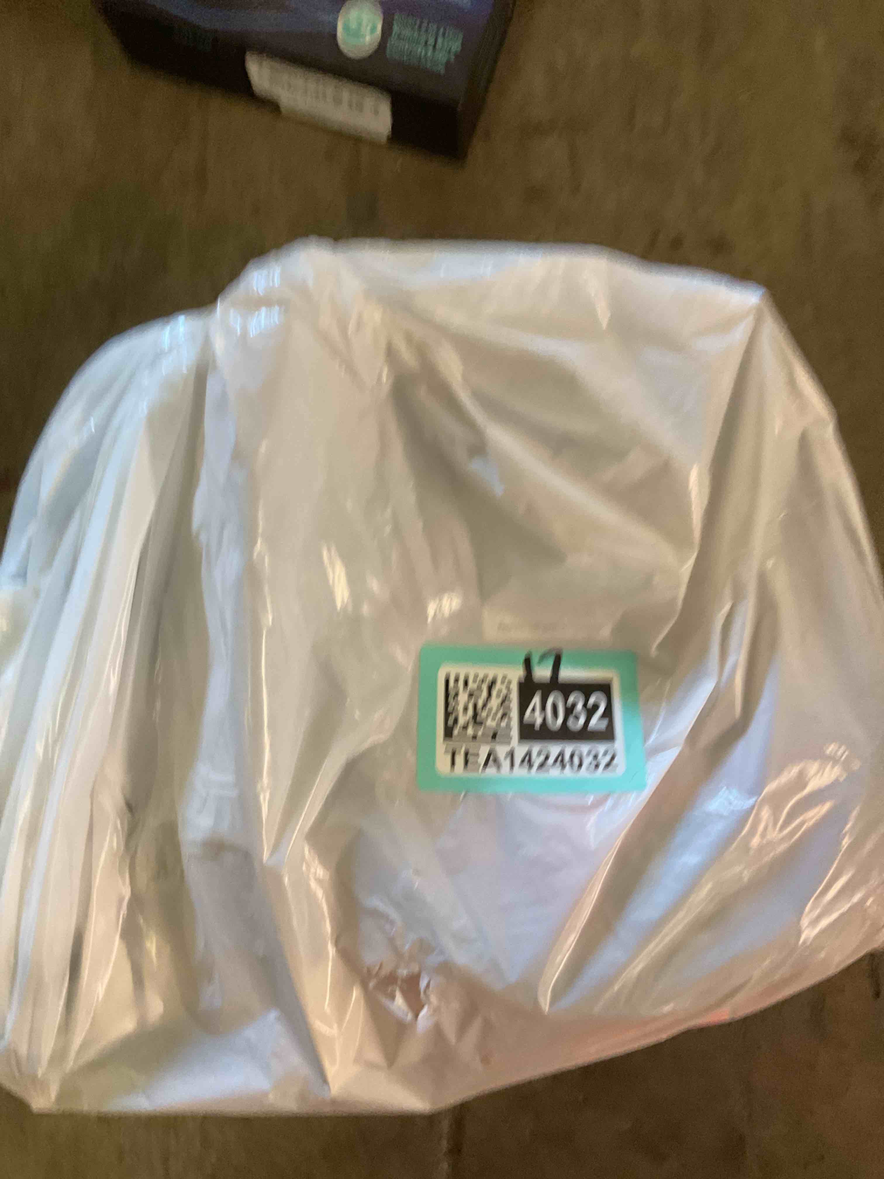 https://s3.amazonaws.com/lotting-images-prod/bidfta/TEA1424032_1742330475841.jpeg