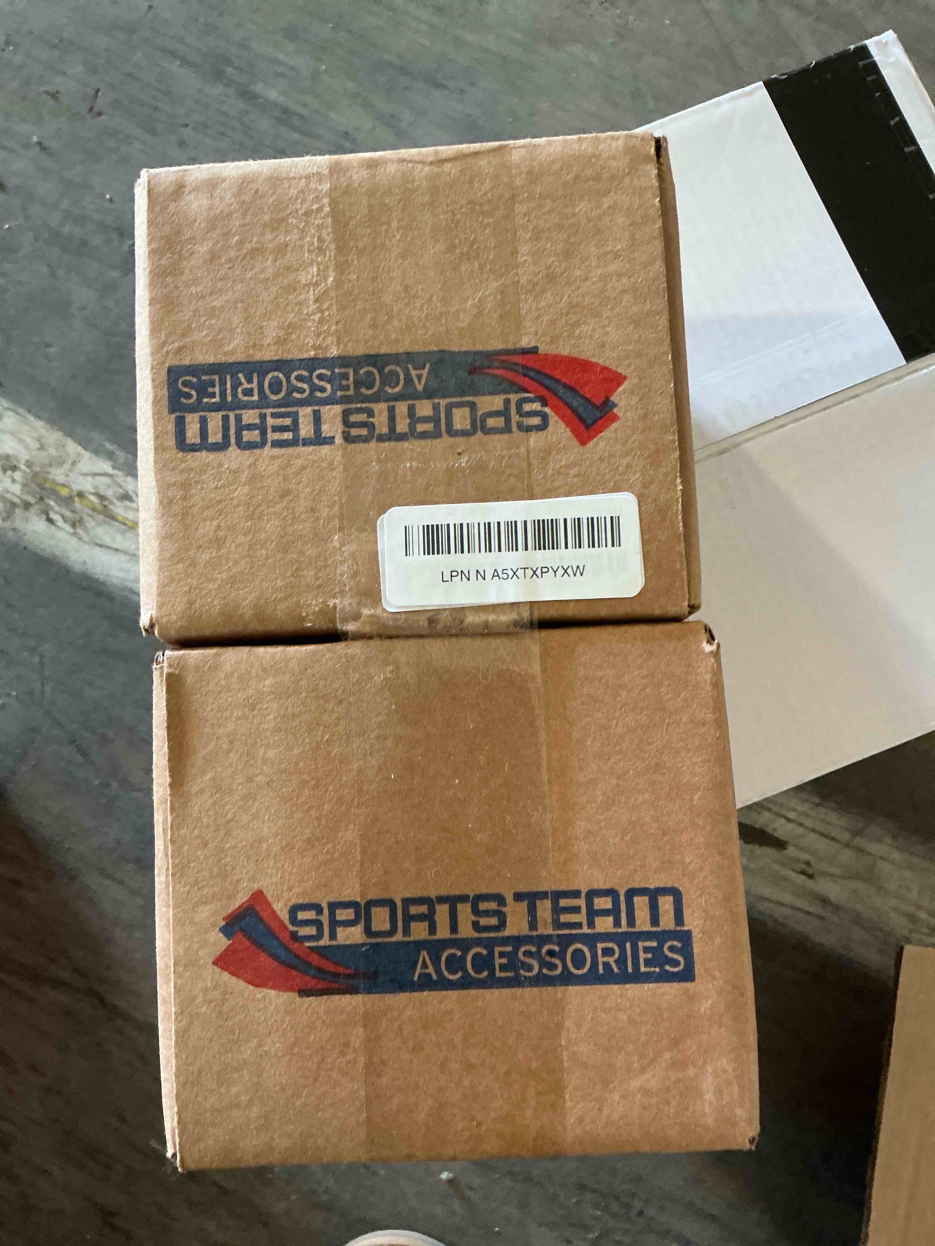 https://s3.amazonaws.com/lotting-images-prod/bidfta/TEA1424775_1742852165228.jpeg
