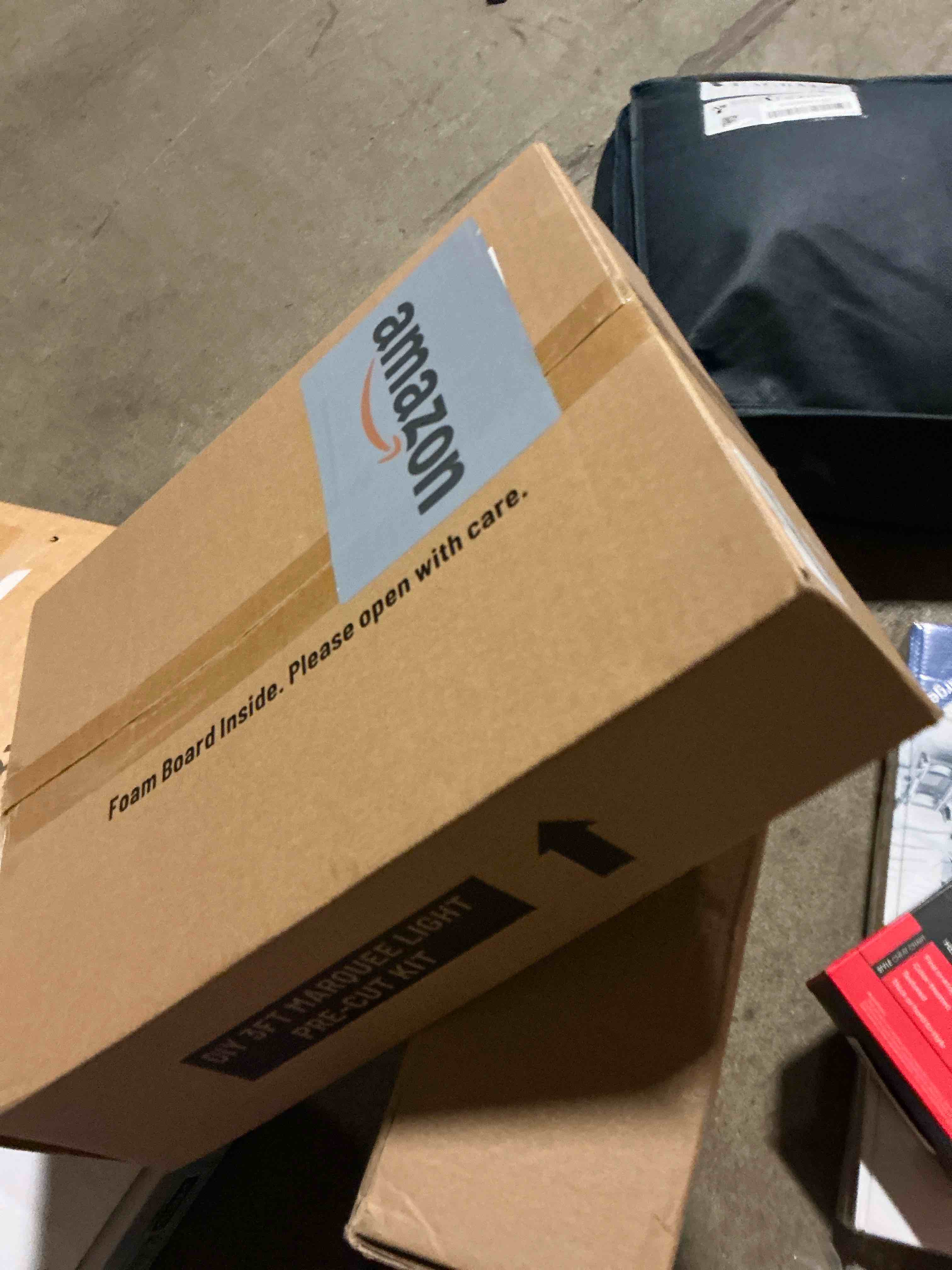 https://s3.amazonaws.com/lotting-images-prod/bidfta/TEA1425411_1743632573688.jpeg
