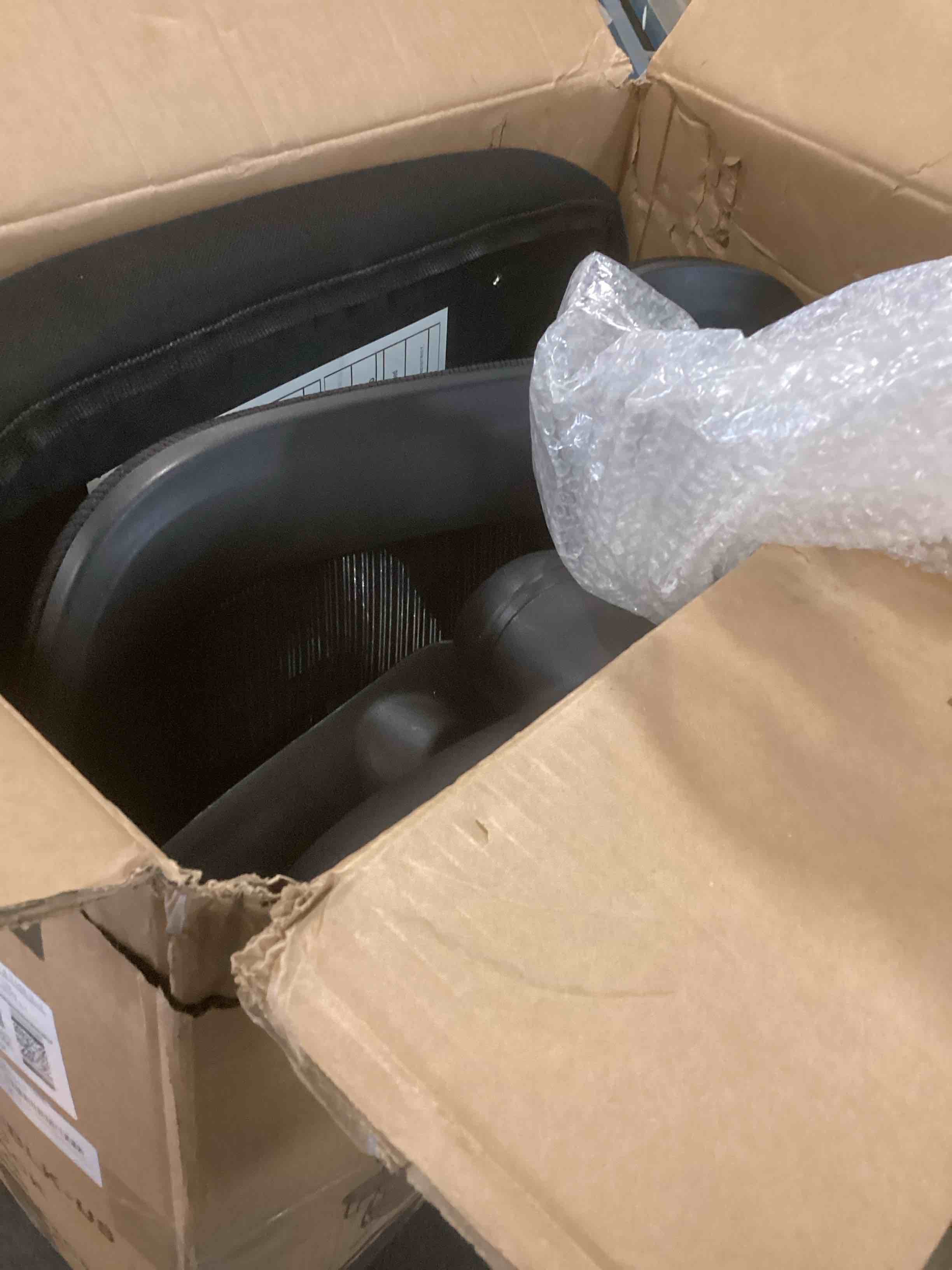 https://s3.amazonaws.com/lotting-images-prod/bidfta/TEA1426578_1743186192998.jpeg