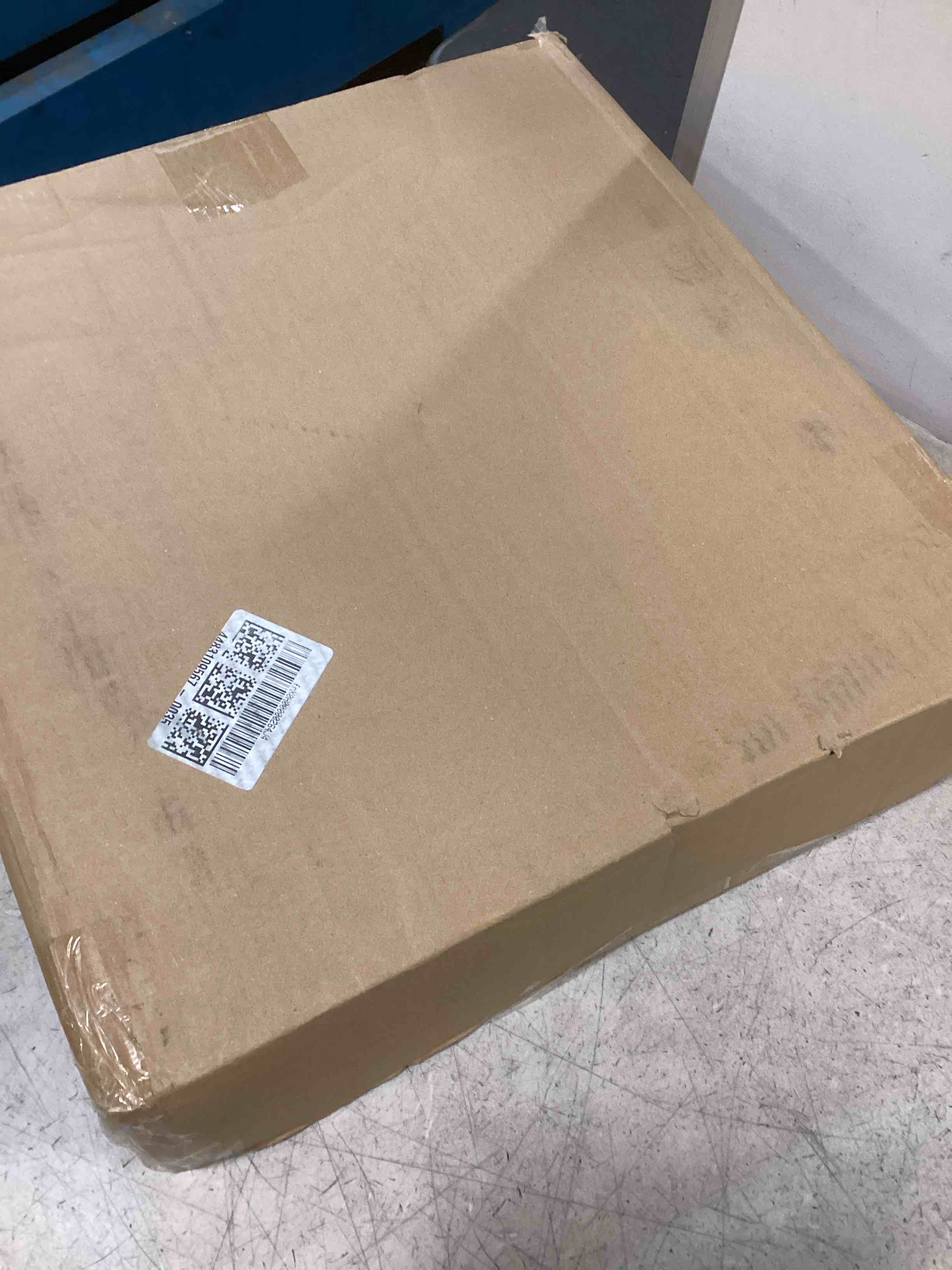 https://s3.amazonaws.com/lotting-images-prod/bidfta/TEA1426629_1743422547053.jpeg