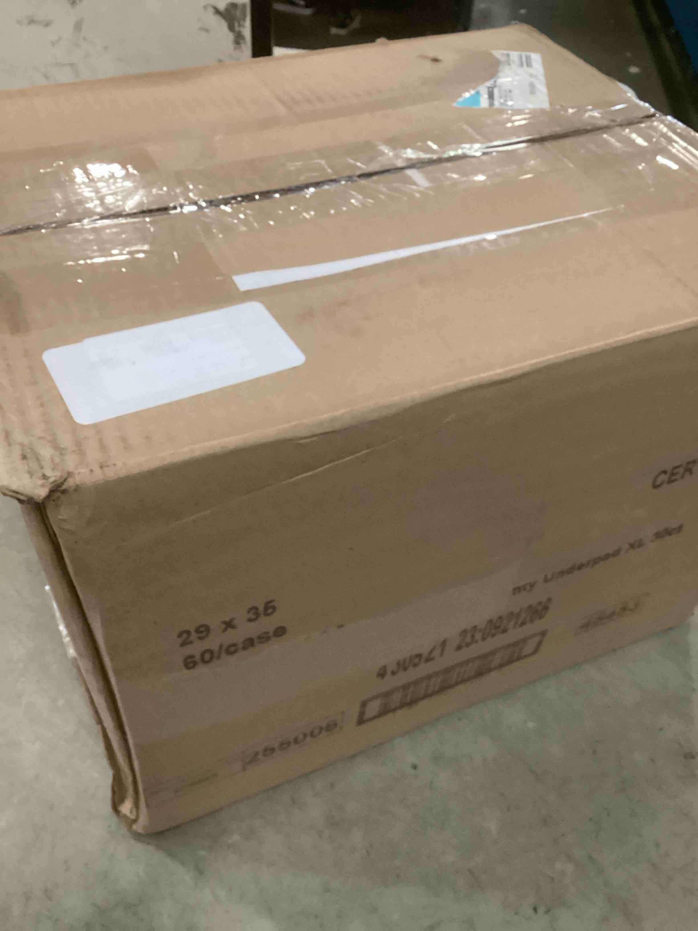 https://s3.amazonaws.com/lotting-images-prod/bidfta/TEA1427173_1743523865732.jpeg