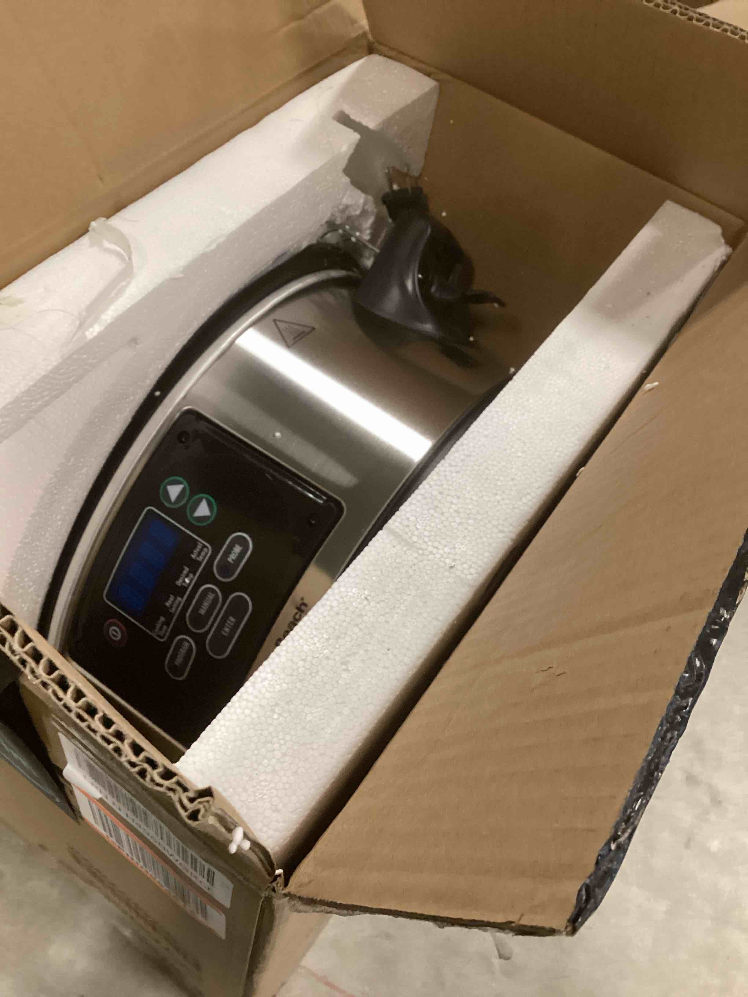 https://s3.amazonaws.com/lotting-images-prod/bidfta/TEA1427327_1743601026619.jpeg