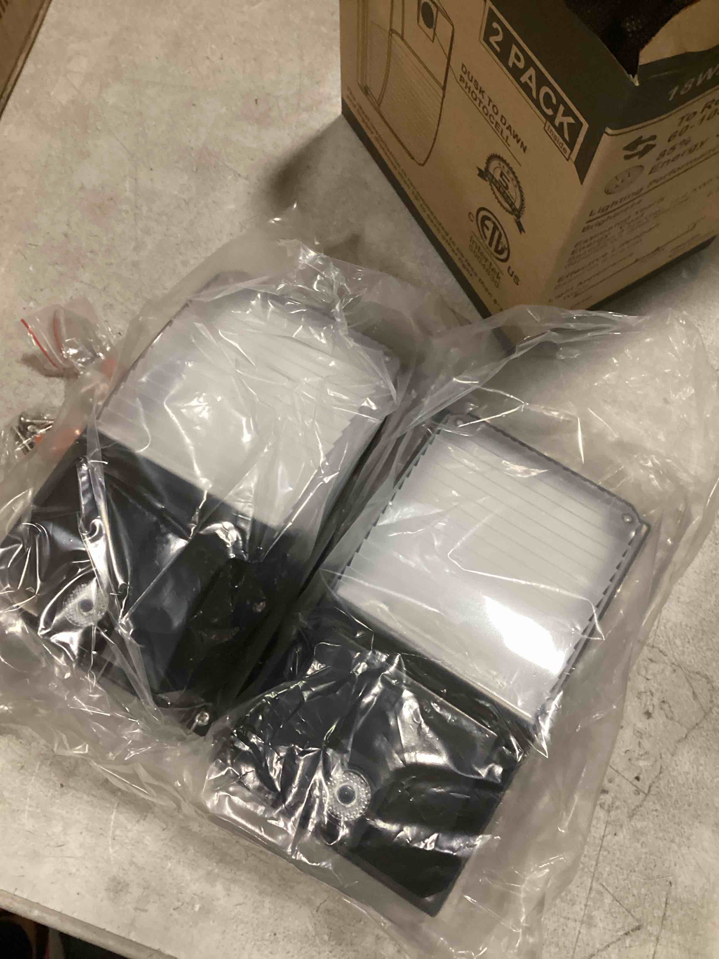 https://s3.amazonaws.com/lotting-images-prod/bidfta/TEA1427778_1743710309215.jpeg