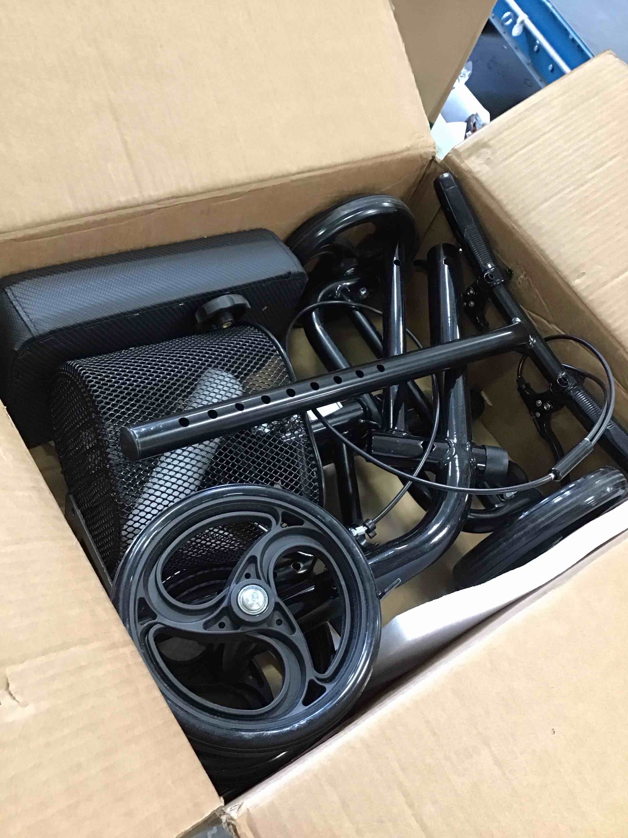 https://s3.amazonaws.com/lotting-images-prod/bidfta/TEA1429031_1743087231851.jpeg