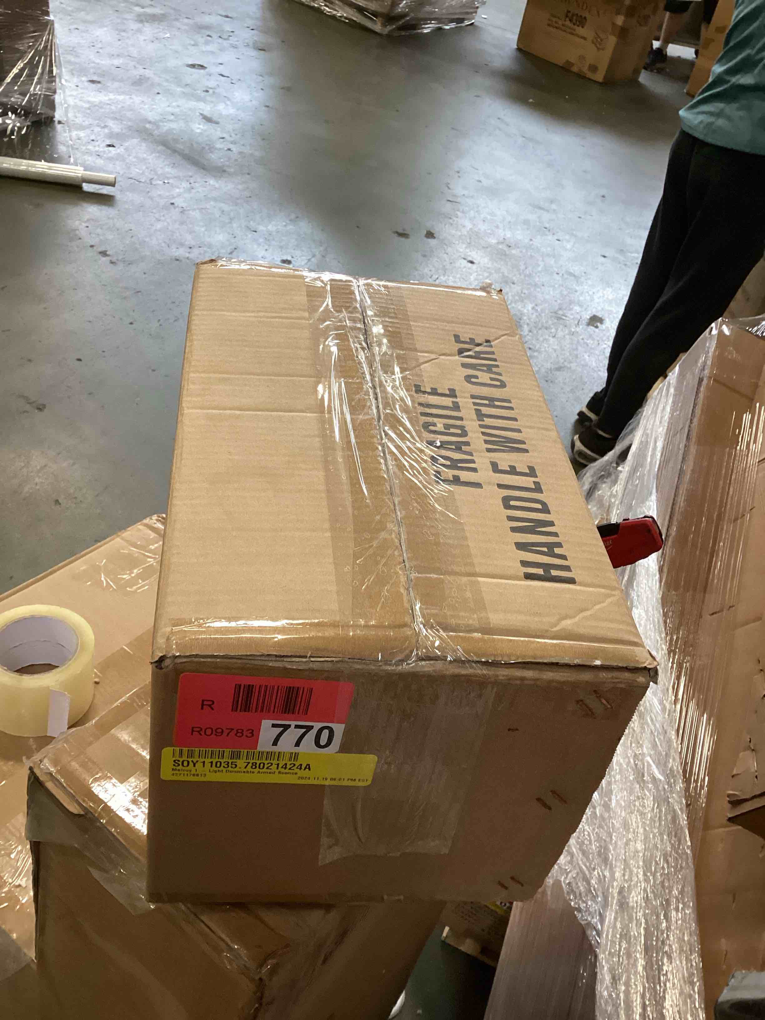 https://s3.amazonaws.com/lotting-images-prod/bidfta/TEA1429378_1743445642819.jpeg