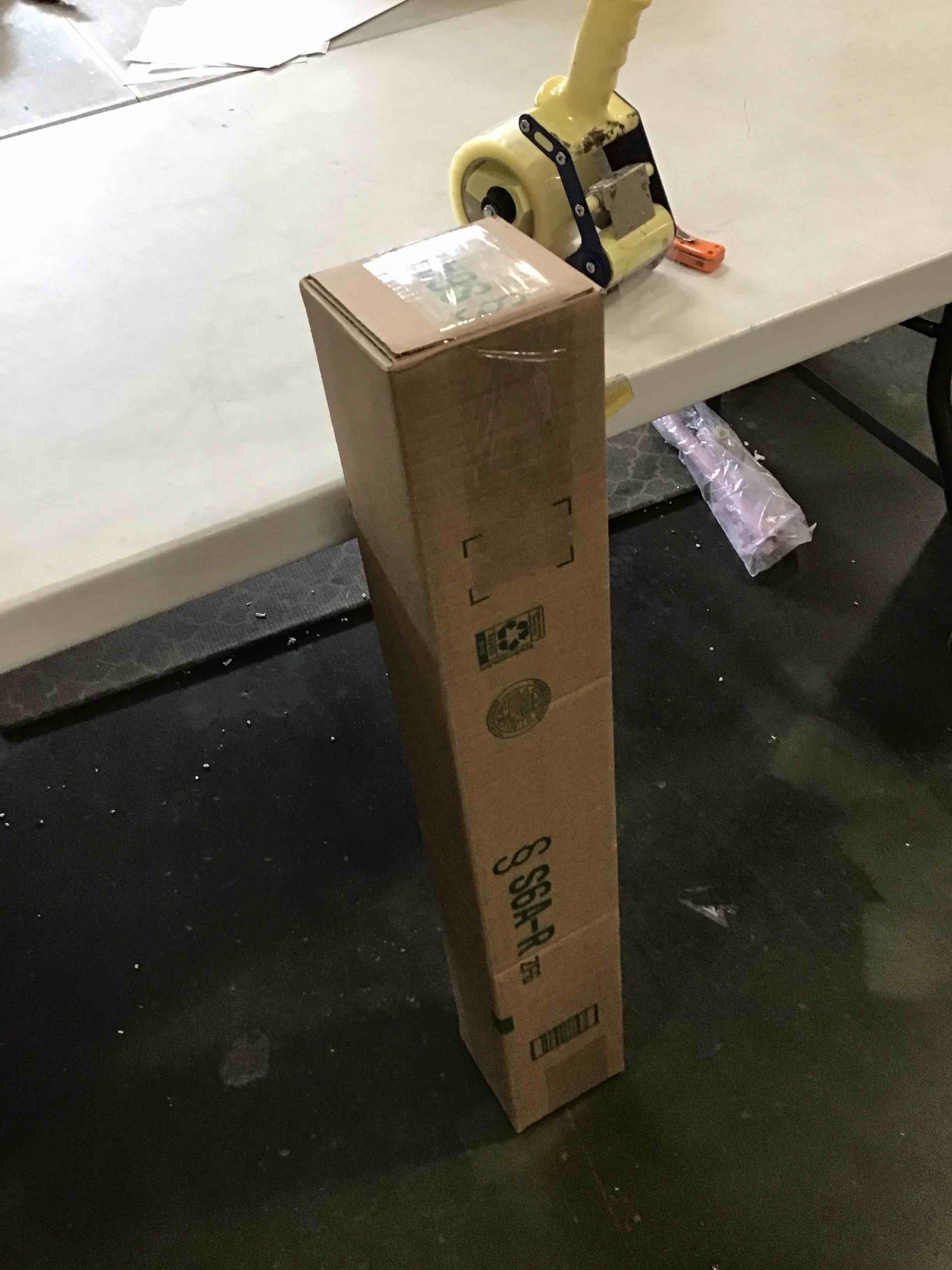 https://s3.amazonaws.com/lotting-images-prod/bidfta/TEA1431010_1743620617480.jpeg