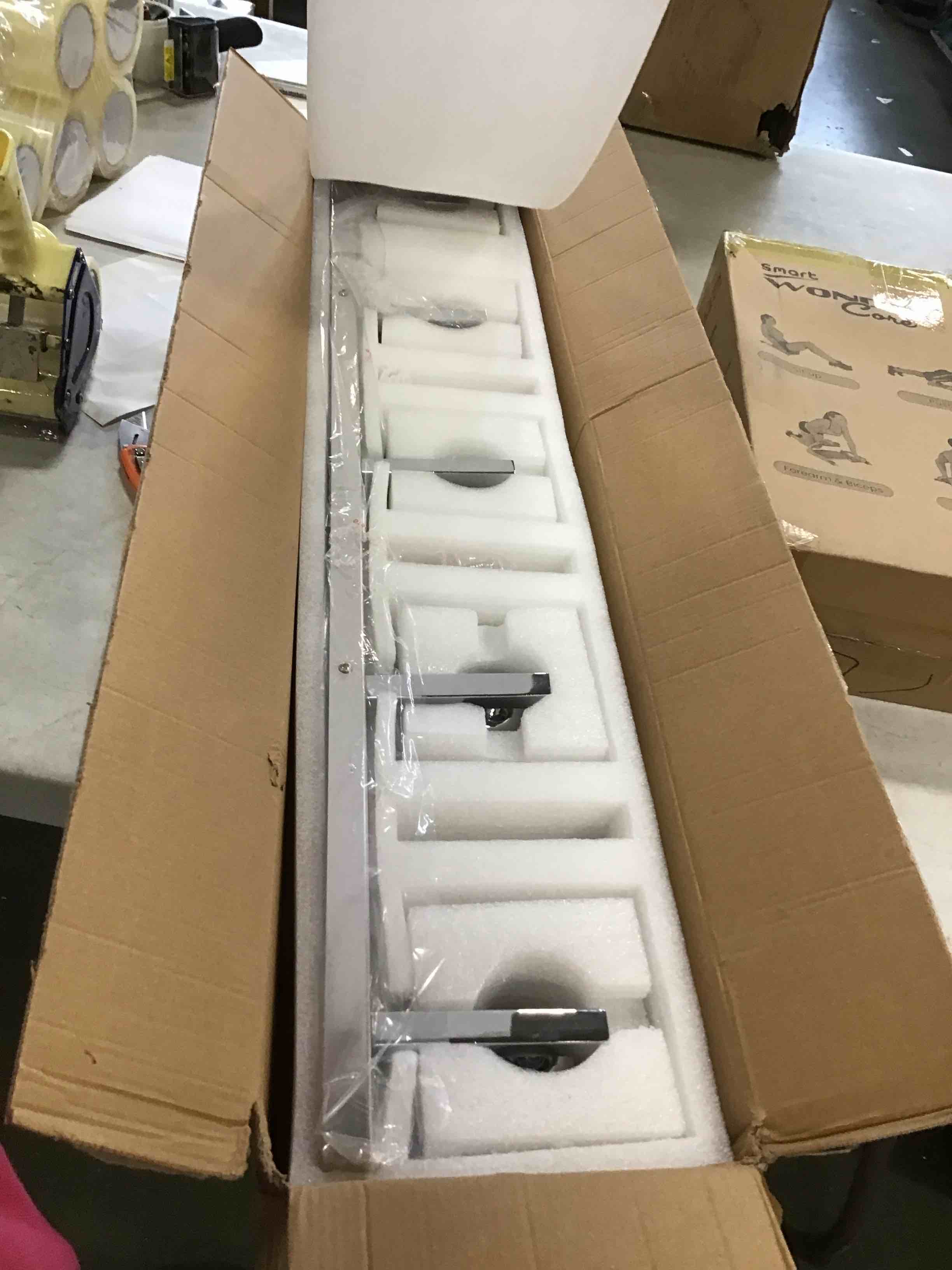 https://s3.amazonaws.com/lotting-images-prod/bidfta/TEA1431105_1743690384054.jpeg