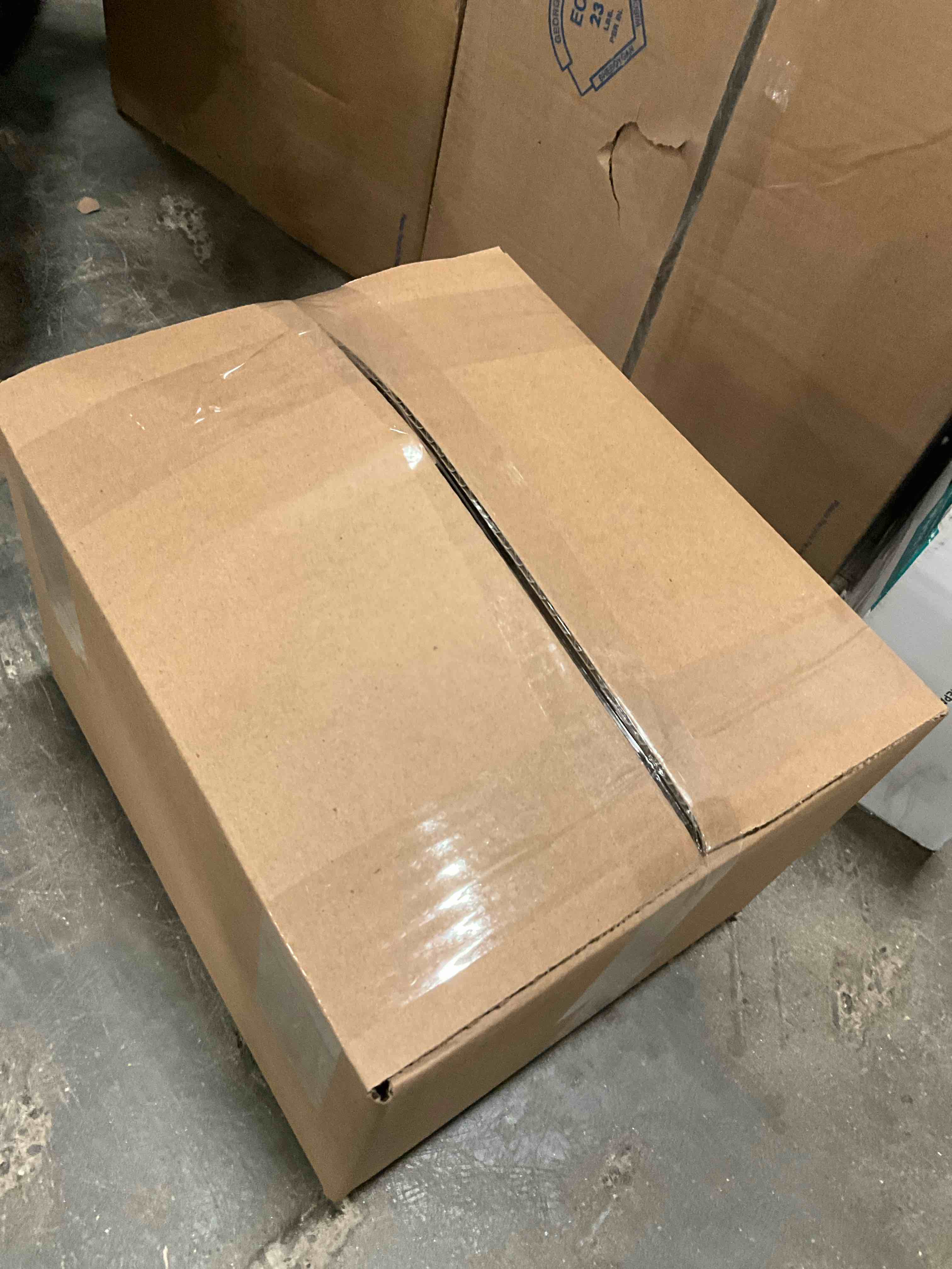 https://s3.amazonaws.com/lotting-images-prod/bidfta/TEA1433924_1741112359970.jpeg
