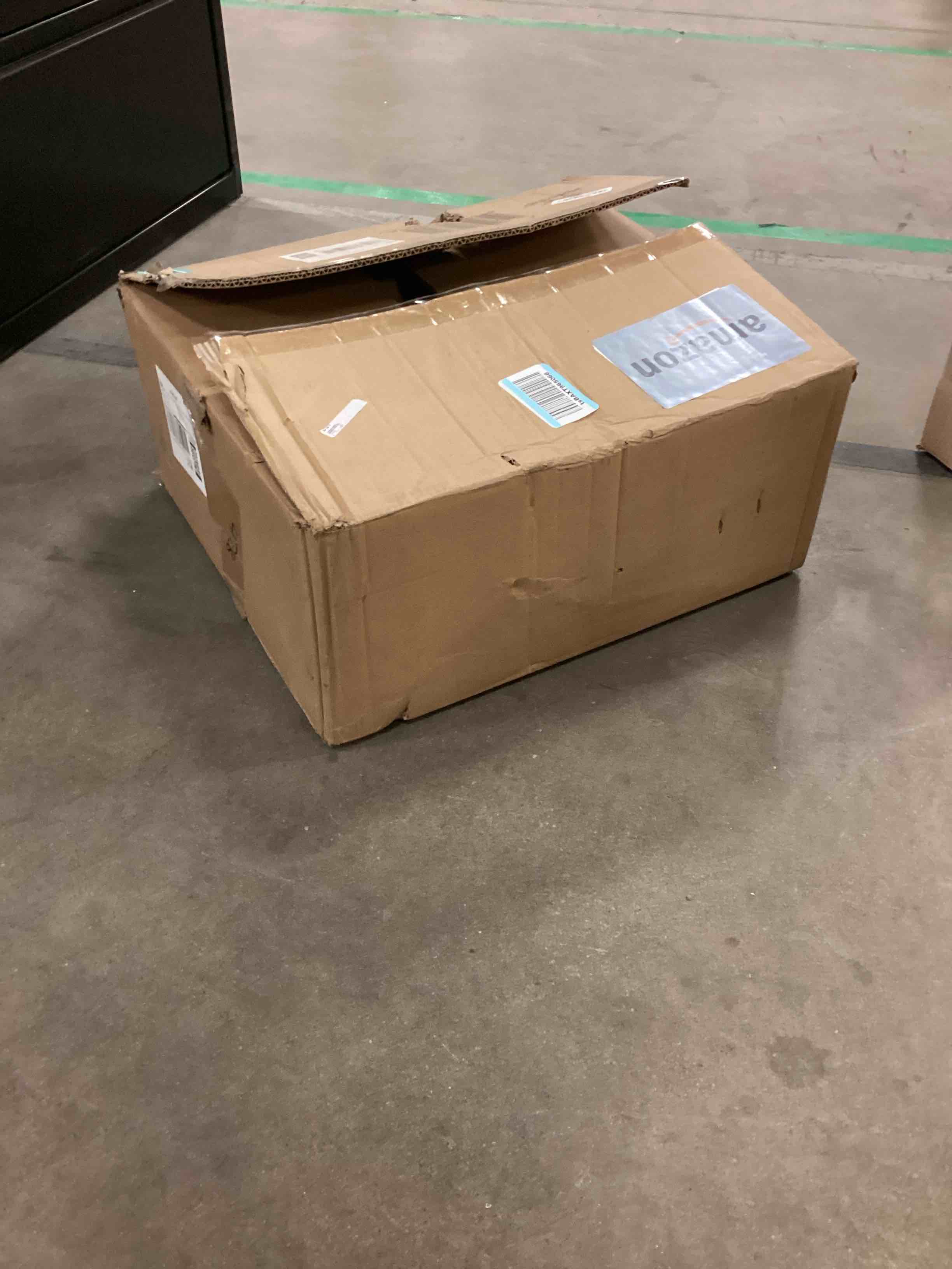 https://s3.amazonaws.com/lotting-images-prod/bidfta/TEA1434778_1741880912503.jpeg