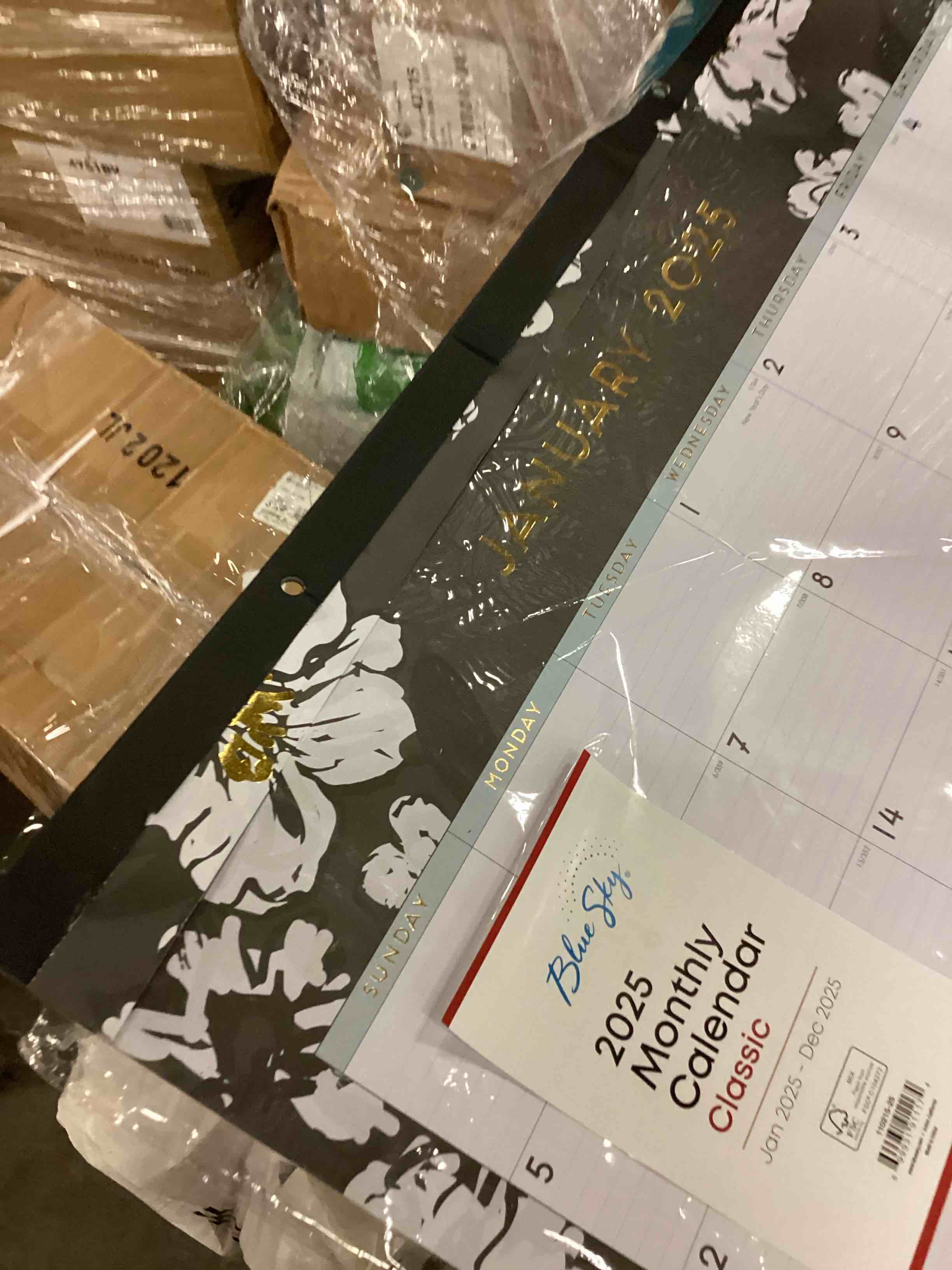 https://s3.amazonaws.com/lotting-images-prod/bidfta/TEA1437023_1739571328151.jpeg