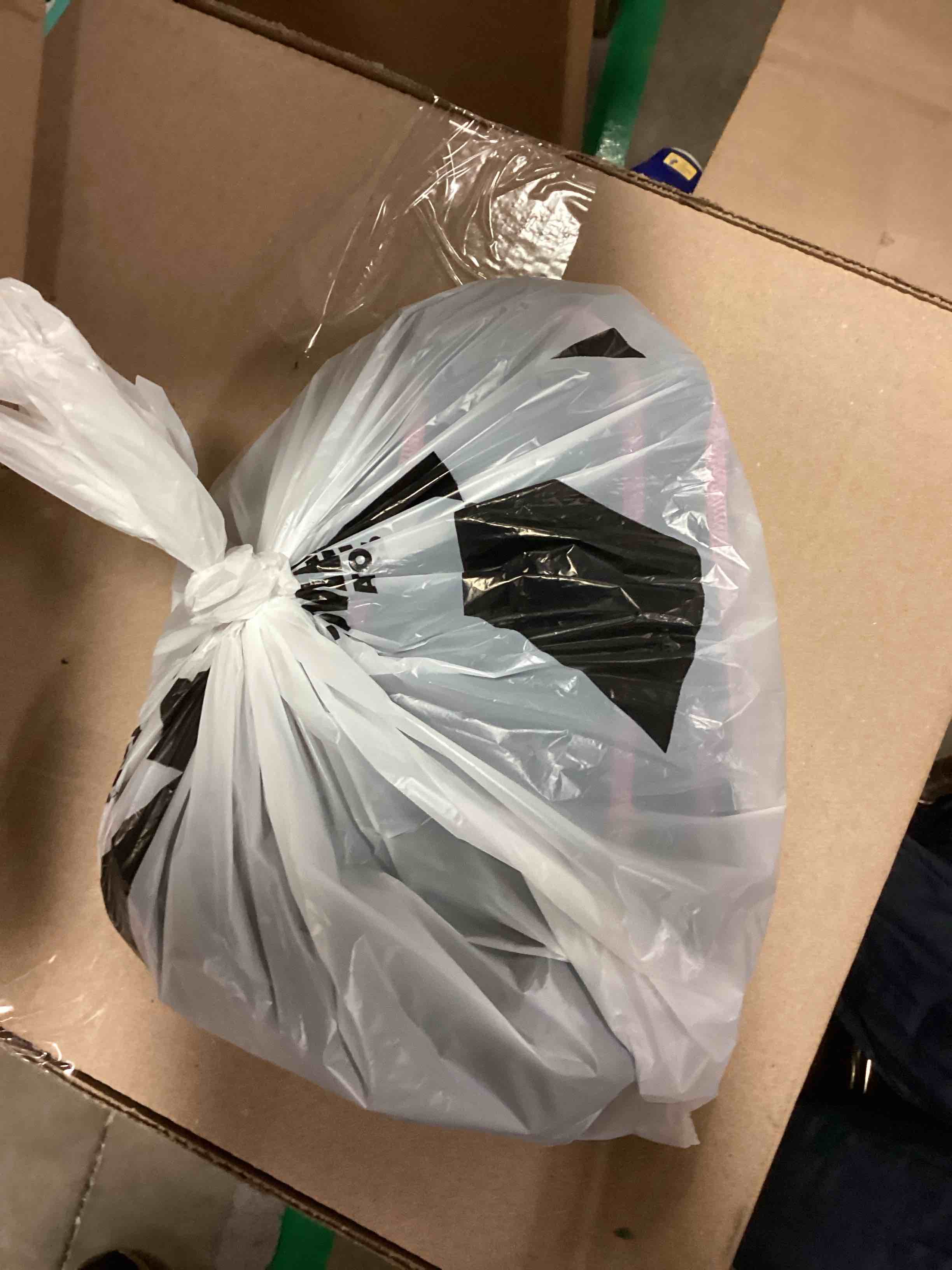 https://s3.amazonaws.com/lotting-images-prod/bidfta/TEA1437185_1740068192514.jpeg