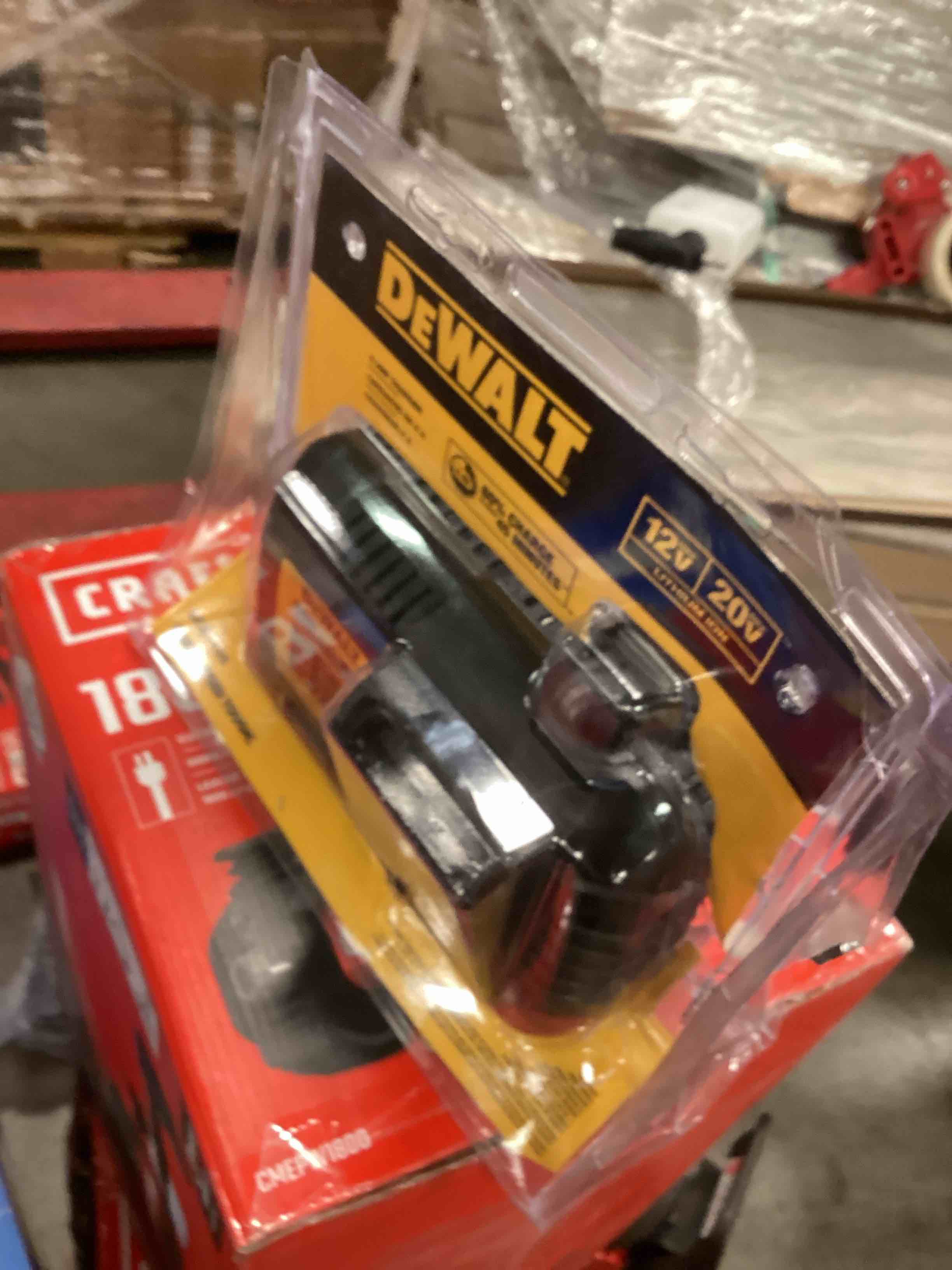 https://s3.amazonaws.com/lotting-images-prod/bidfta/TEA1438023_1741809273179.jpeg