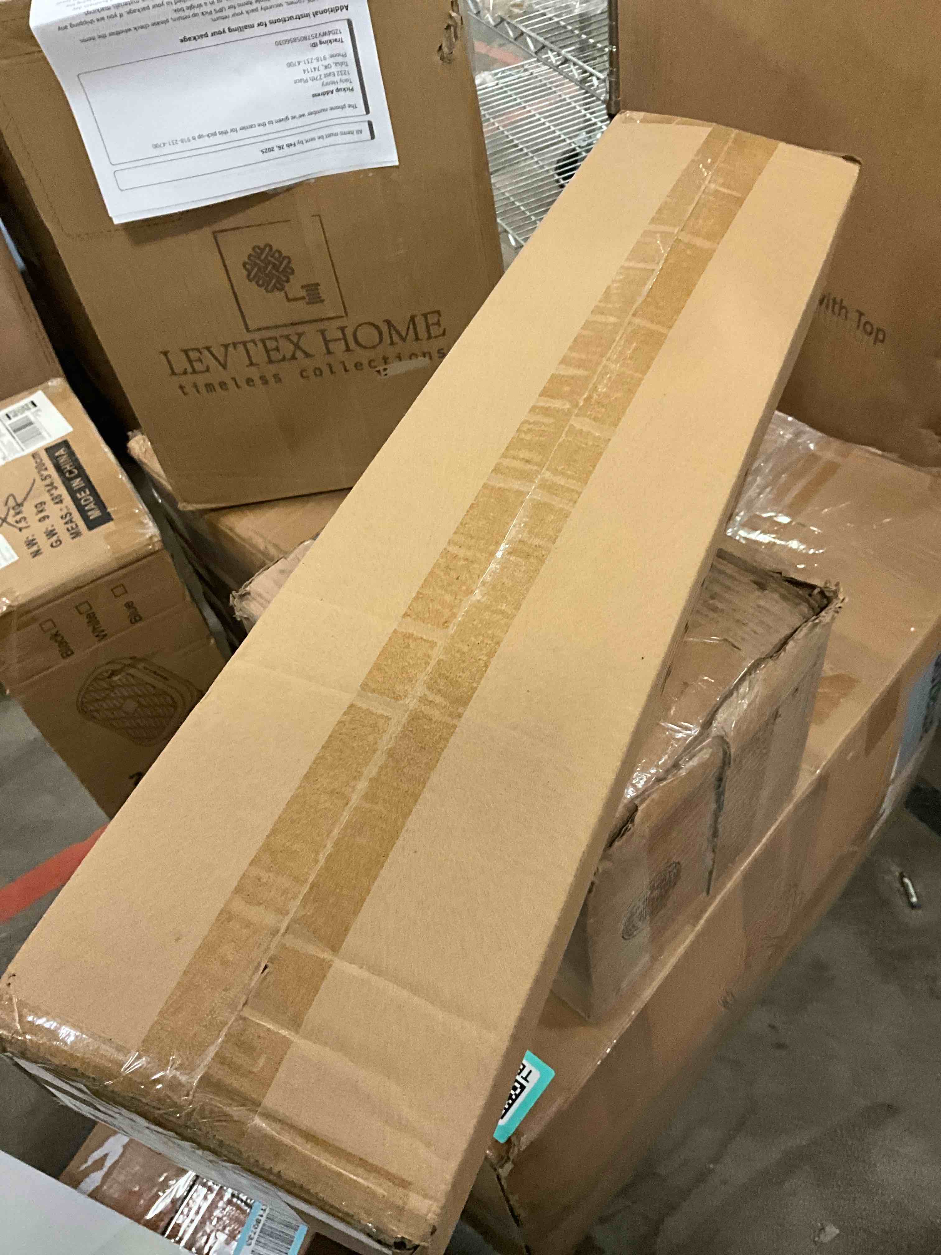 https://s3.amazonaws.com/lotting-images-prod/bidfta/TEA1443209_1744641693651.jpeg
