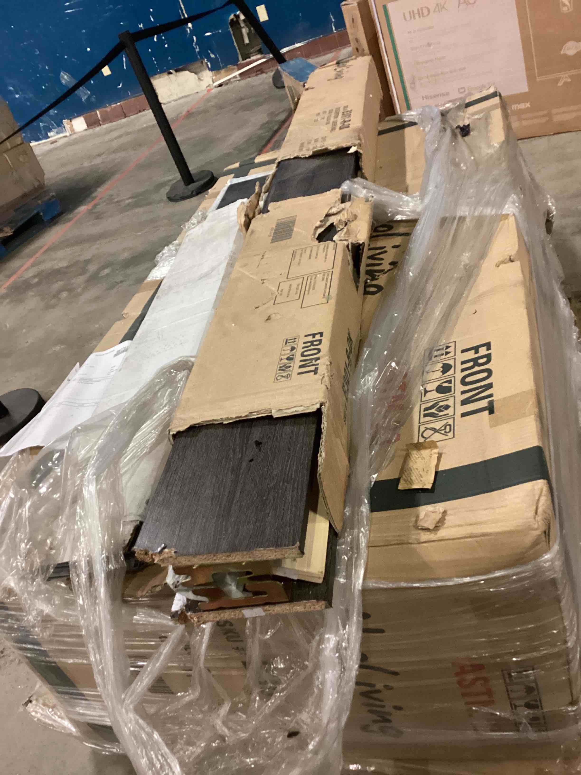 https://s3.amazonaws.com/lotting-images-prod/bidfta/TEA1450289_1756823931071.jpeg