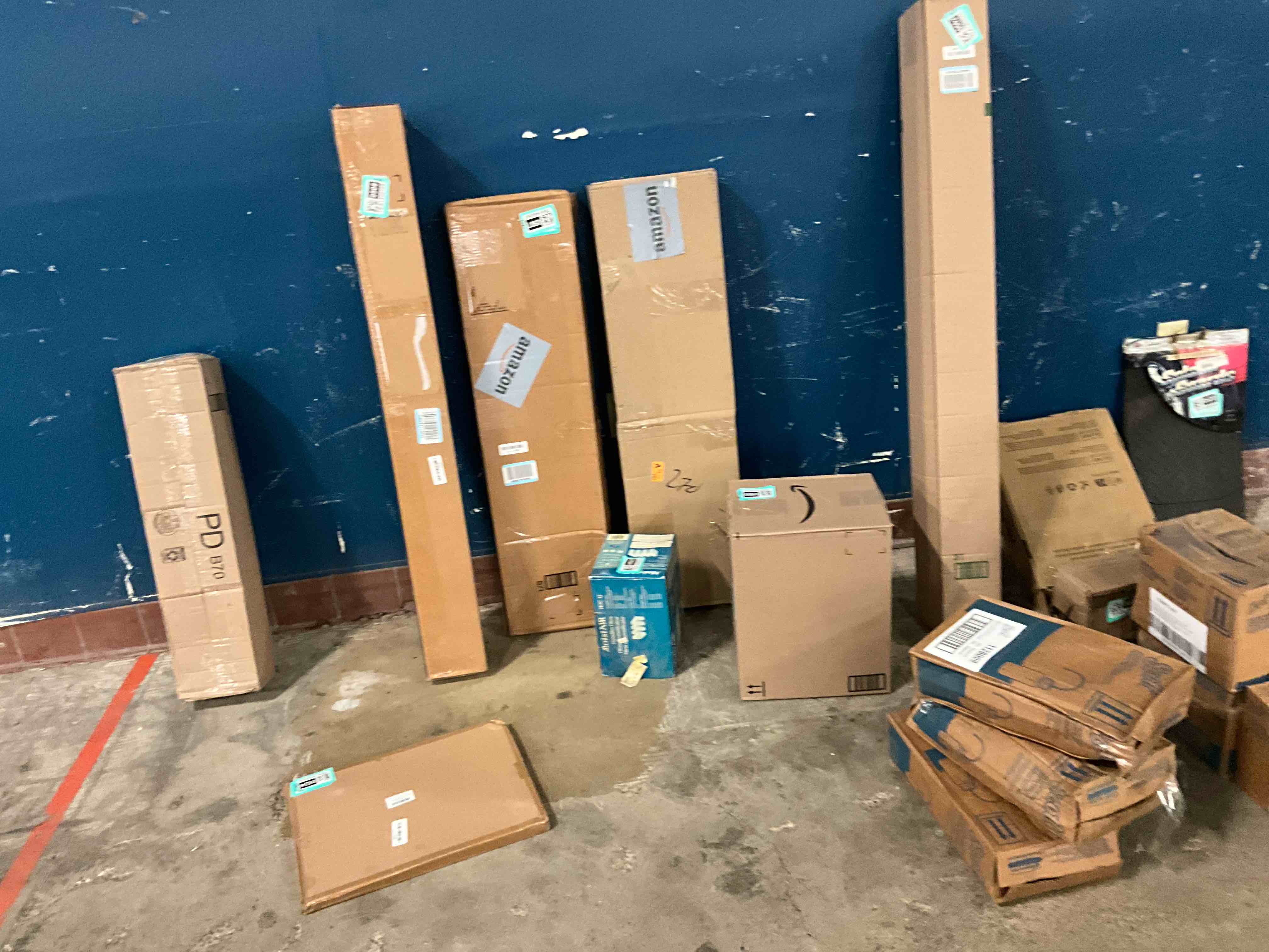 https://s3.amazonaws.com/lotting-images-prod/bidfta/TEA1450491_1757691021766.jpeg