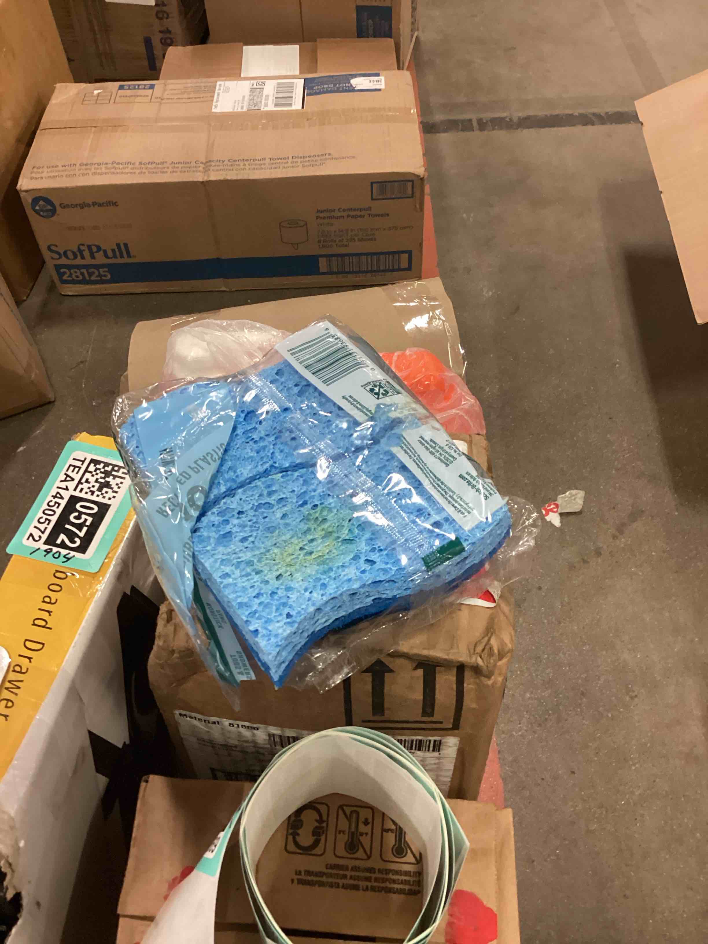 https://s3.amazonaws.com/lotting-images-prod/bidfta/TEA1450569_1757092877435.jpeg