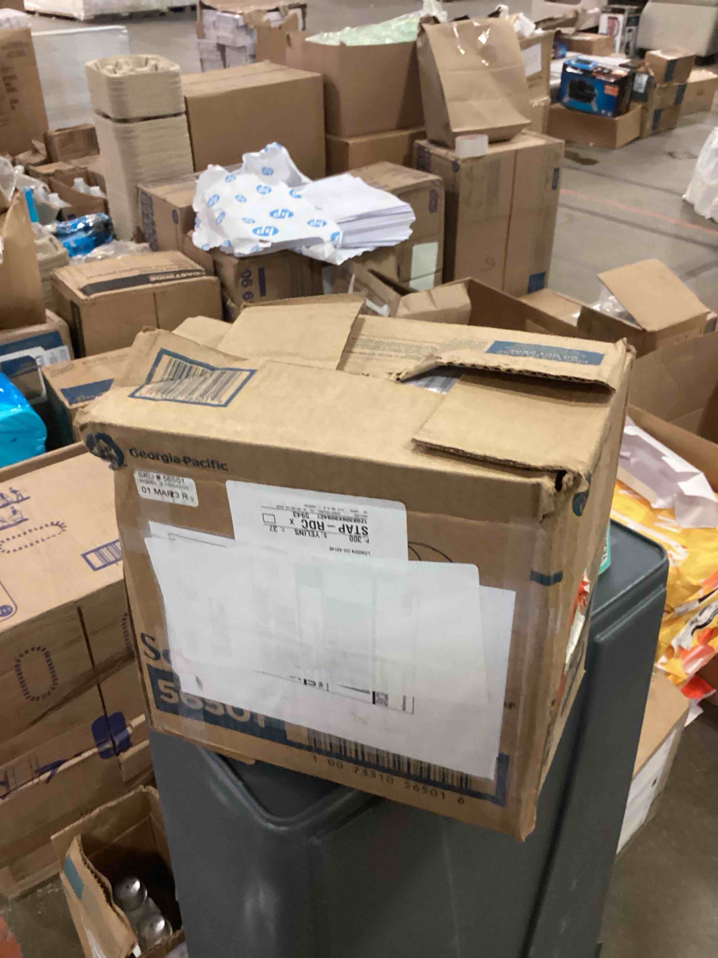 https://s3.amazonaws.com/lotting-images-prod/bidfta/TEA1450570_1757091978459.jpeg