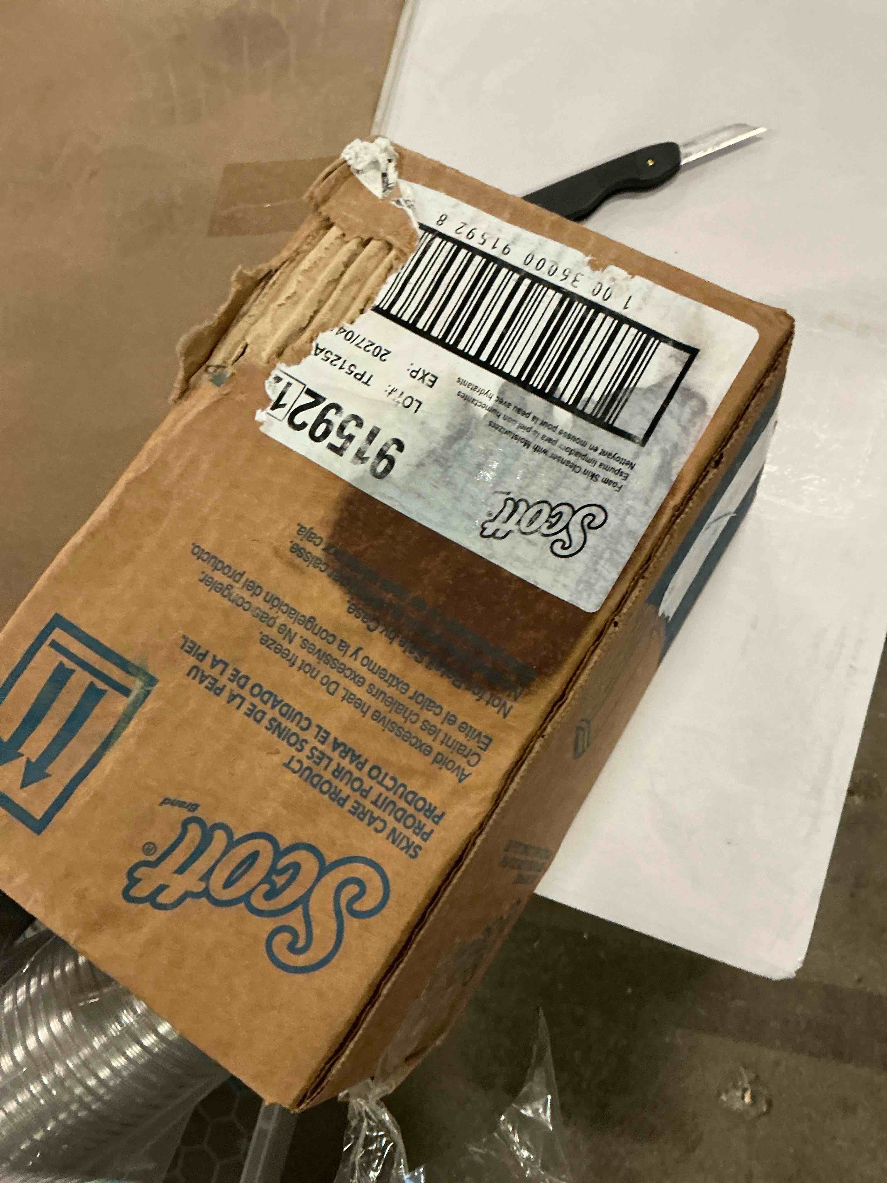 https://s3.amazonaws.com/lotting-images-prod/bidfta/TEA1450854_1757342331901.jpeg