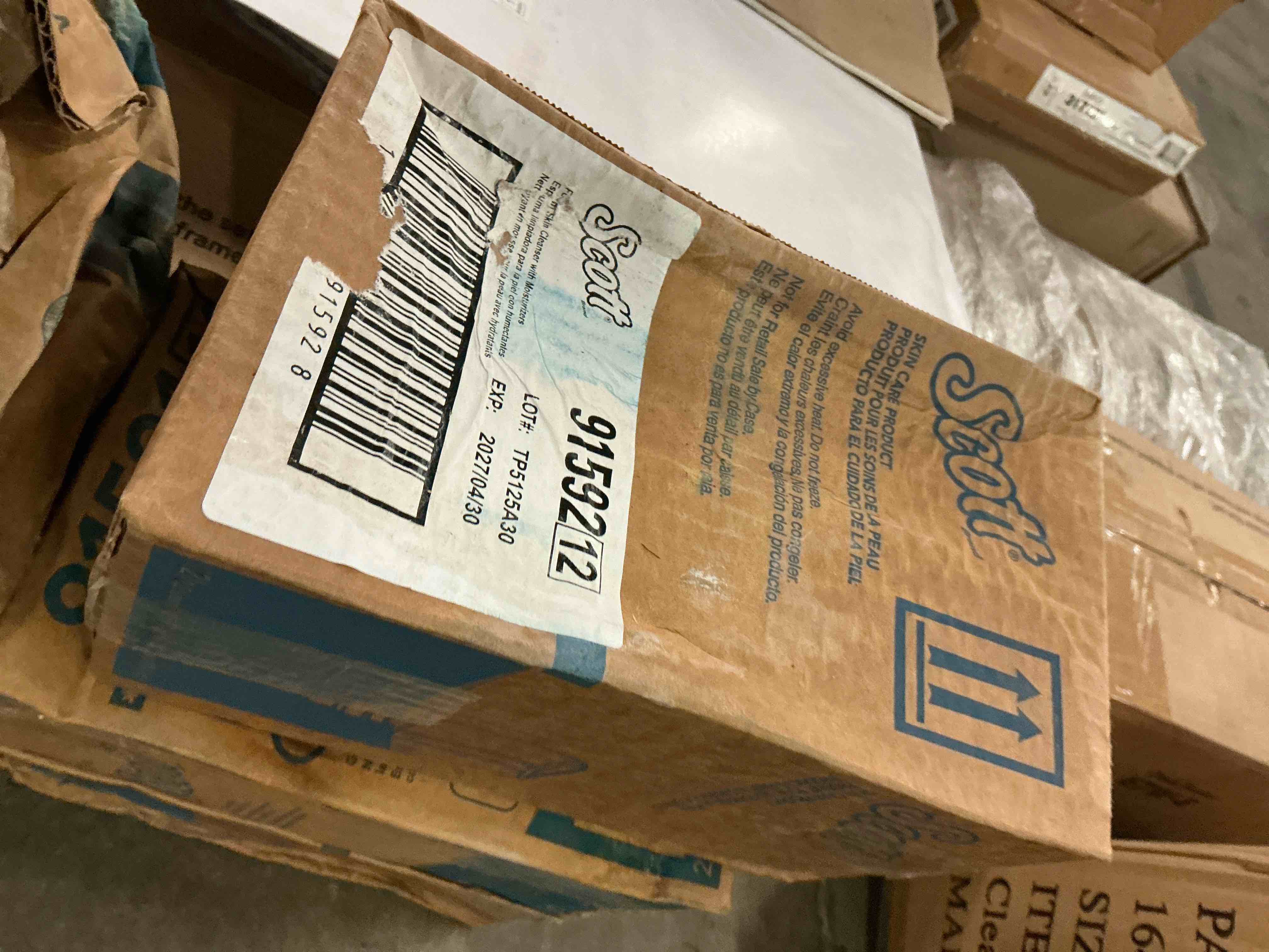 https://s3.amazonaws.com/lotting-images-prod/bidfta/TEA1450860_1757340522891.jpeg