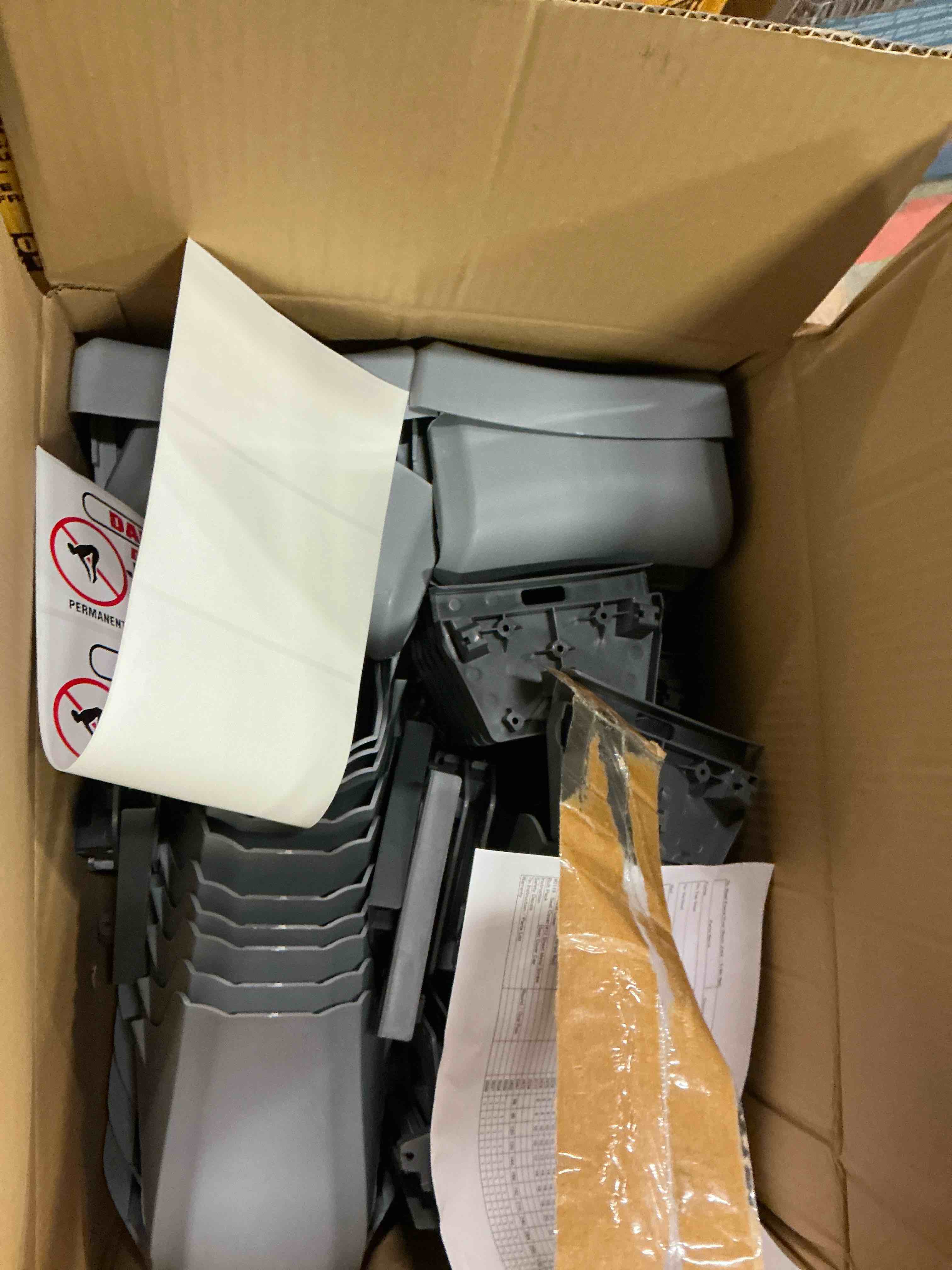 https://s3.amazonaws.com/lotting-images-prod/bidfta/TEA1451001_1757511454829.jpeg
