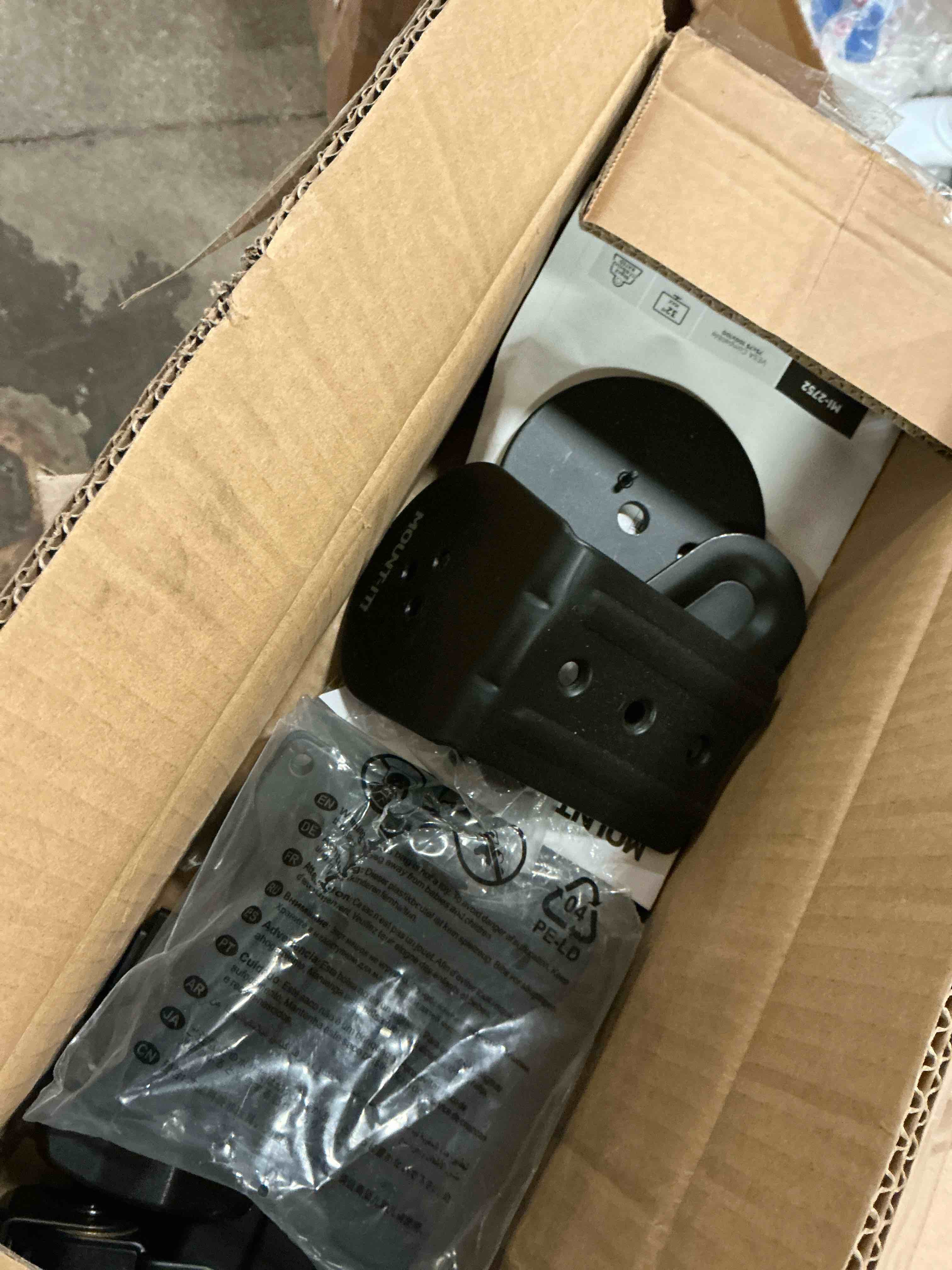 https://s3.amazonaws.com/lotting-images-prod/bidfta/TEA1451260_1757518578338.jpeg
