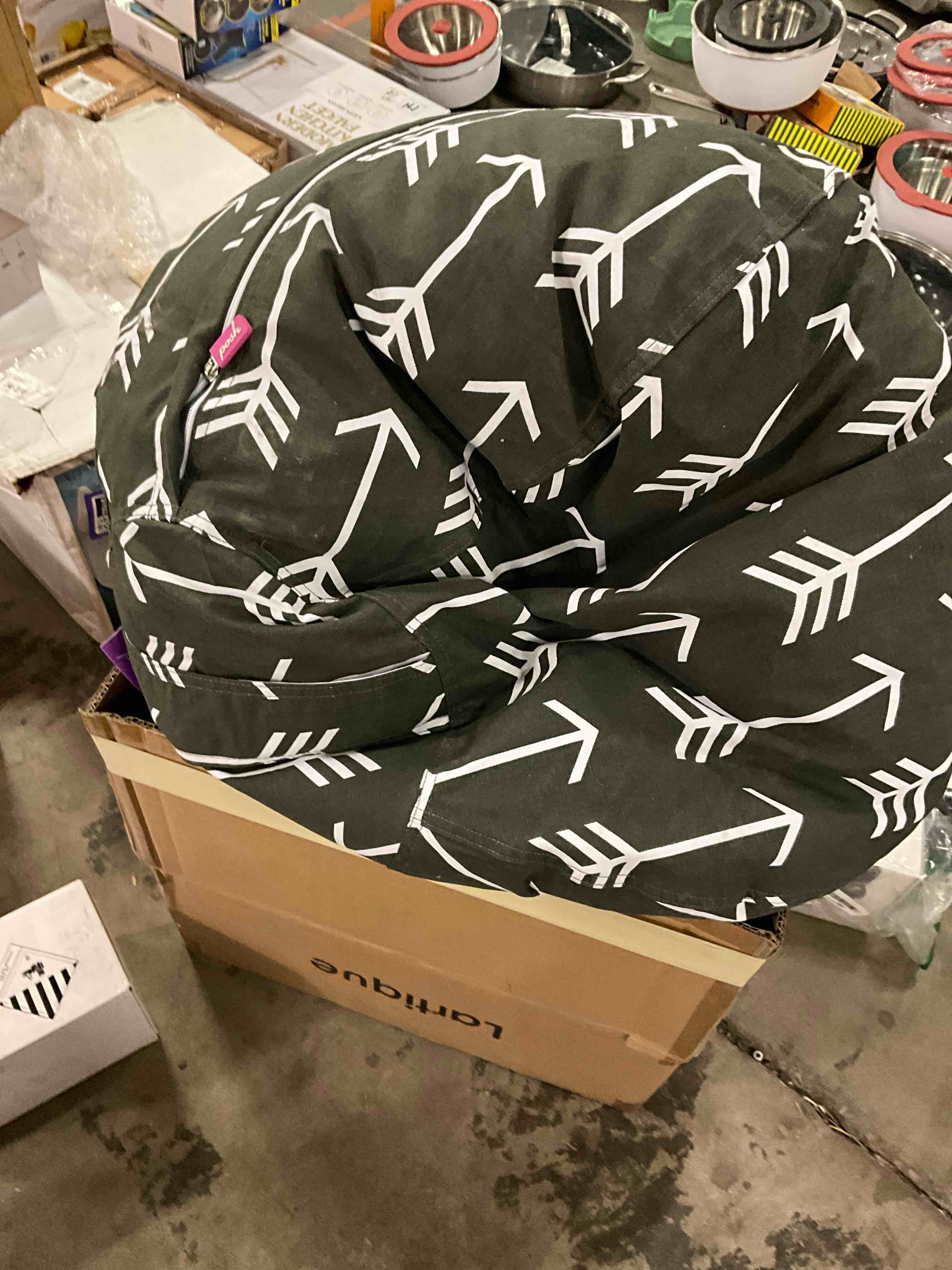 https://s3.amazonaws.com/lotting-images-prod/bidfta/TEA1452882_1757957851403.jpeg