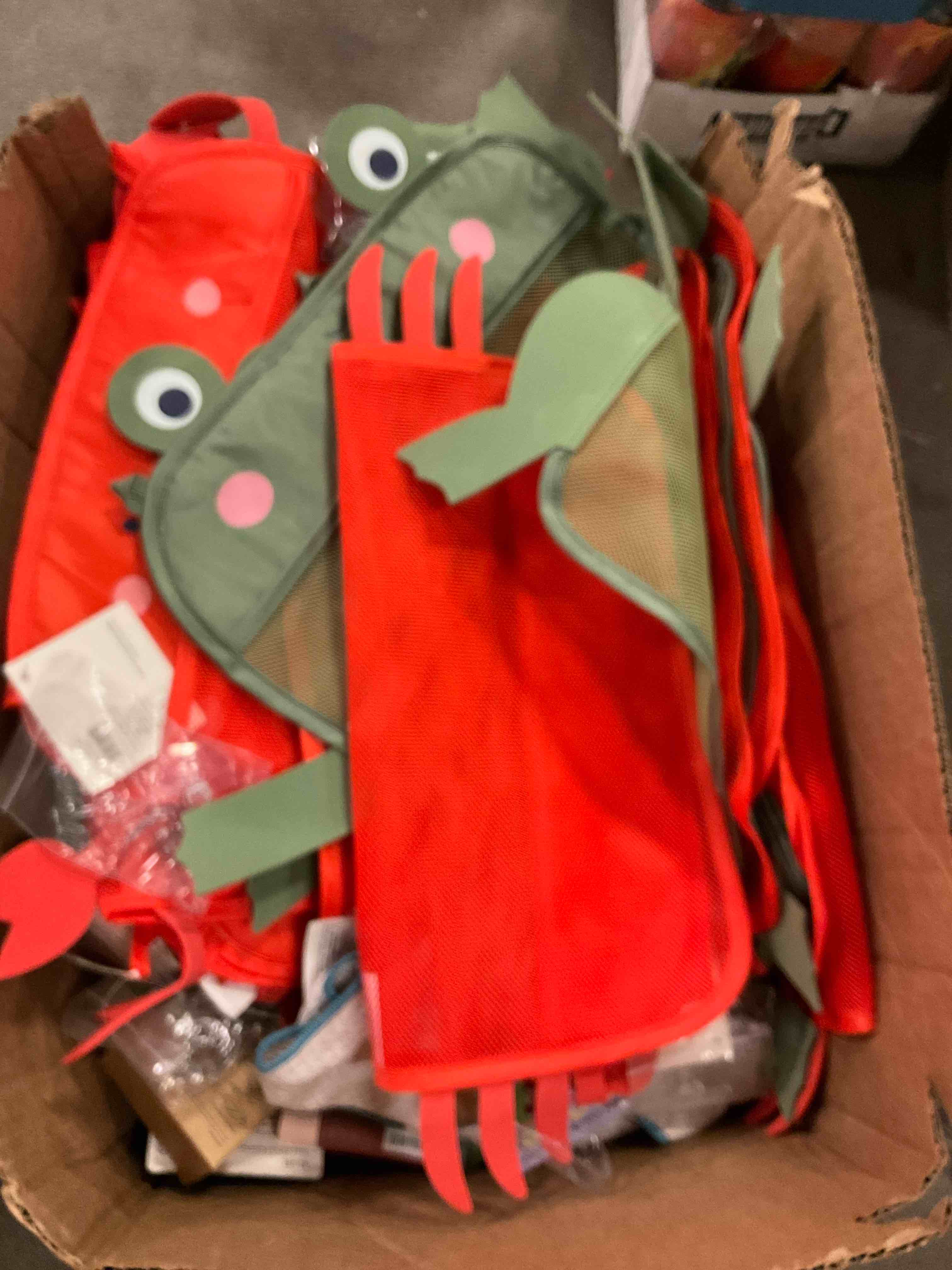 ASSORTED ITEMS 